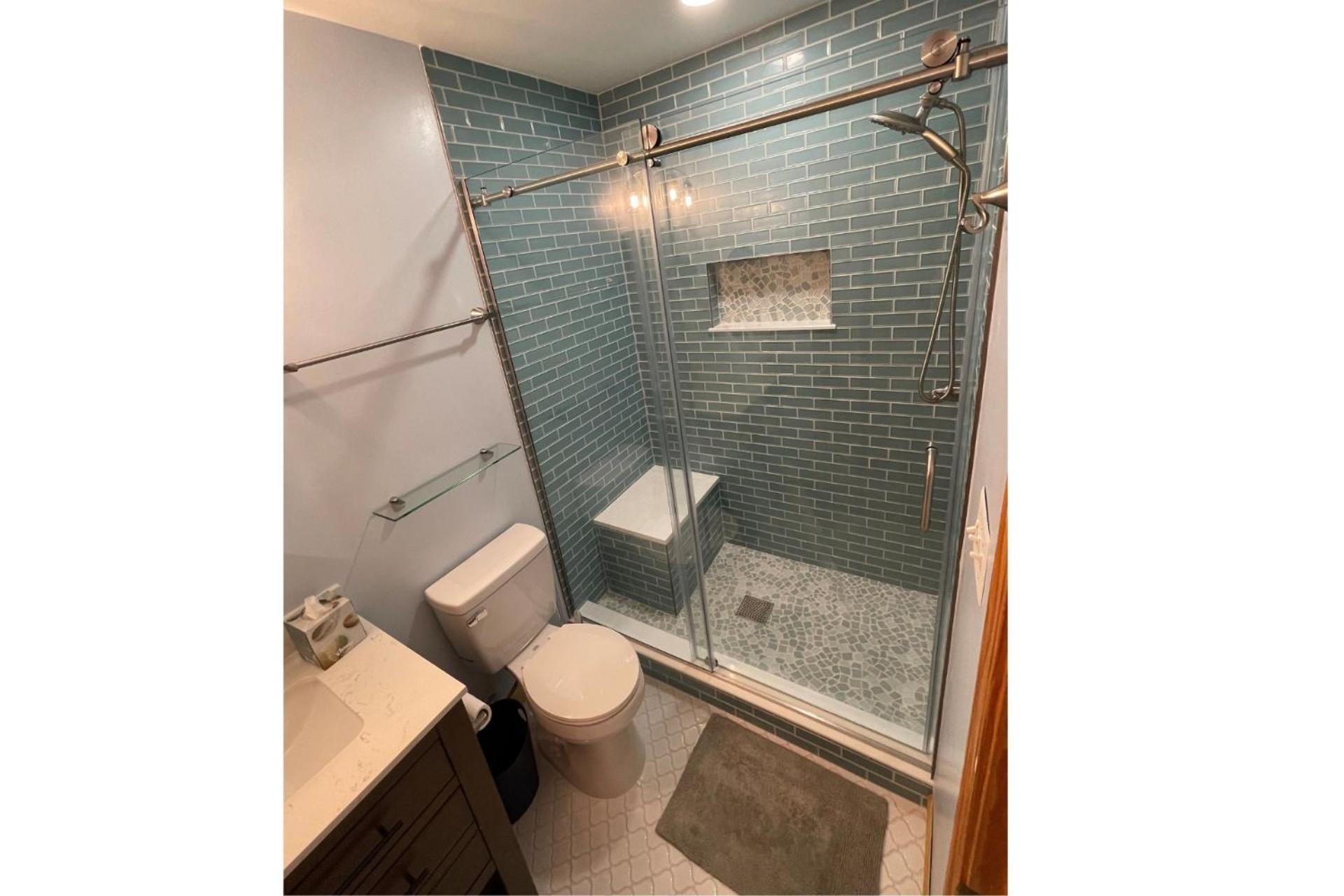 Raspberry Duck - Duck Landing, 525 Yds to Beach, Pool, Tiki Bar, Hot Tub, Close to Downtown