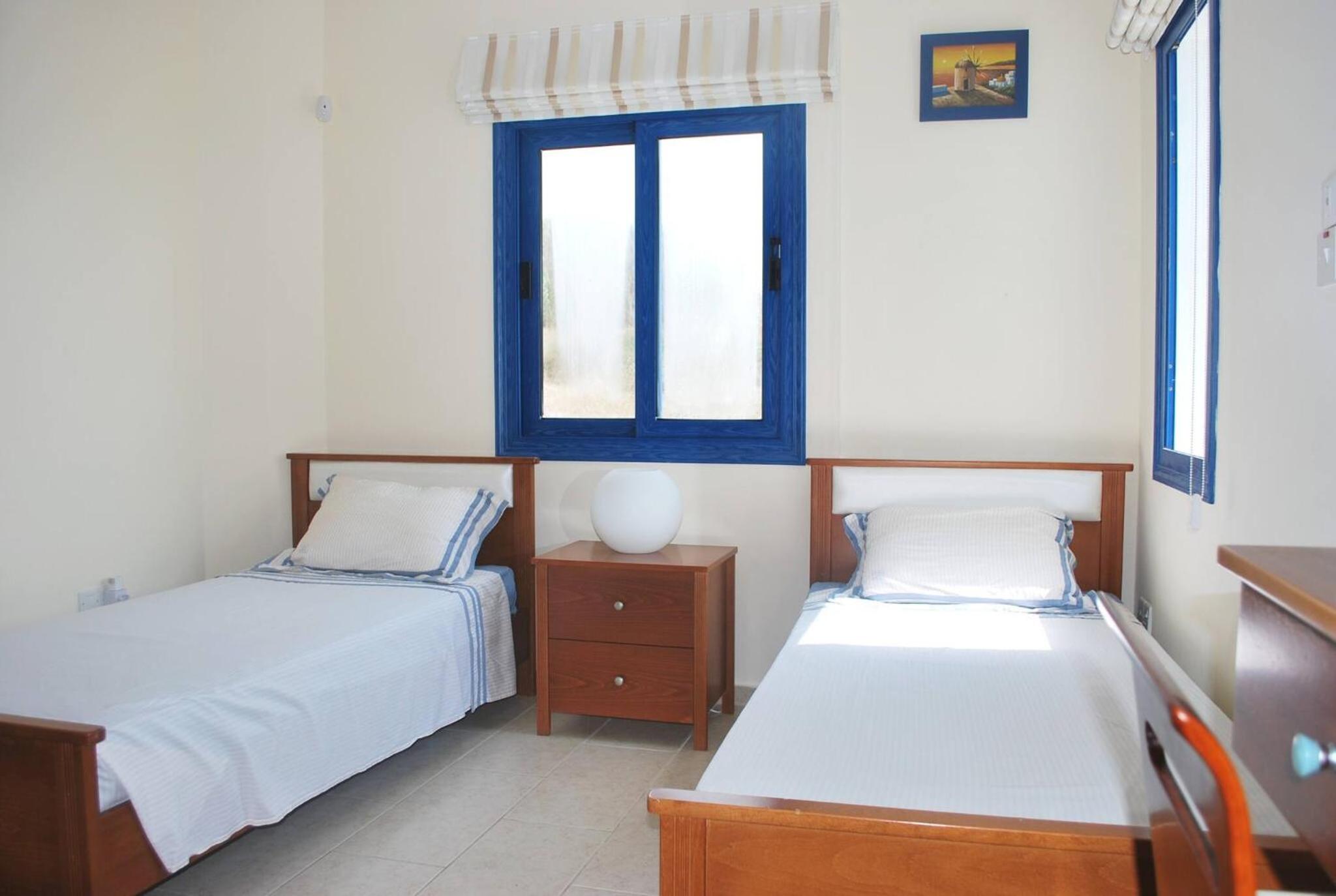 Sea Front Villa, HEATED Private Pool, Amazing location Paphos 323
