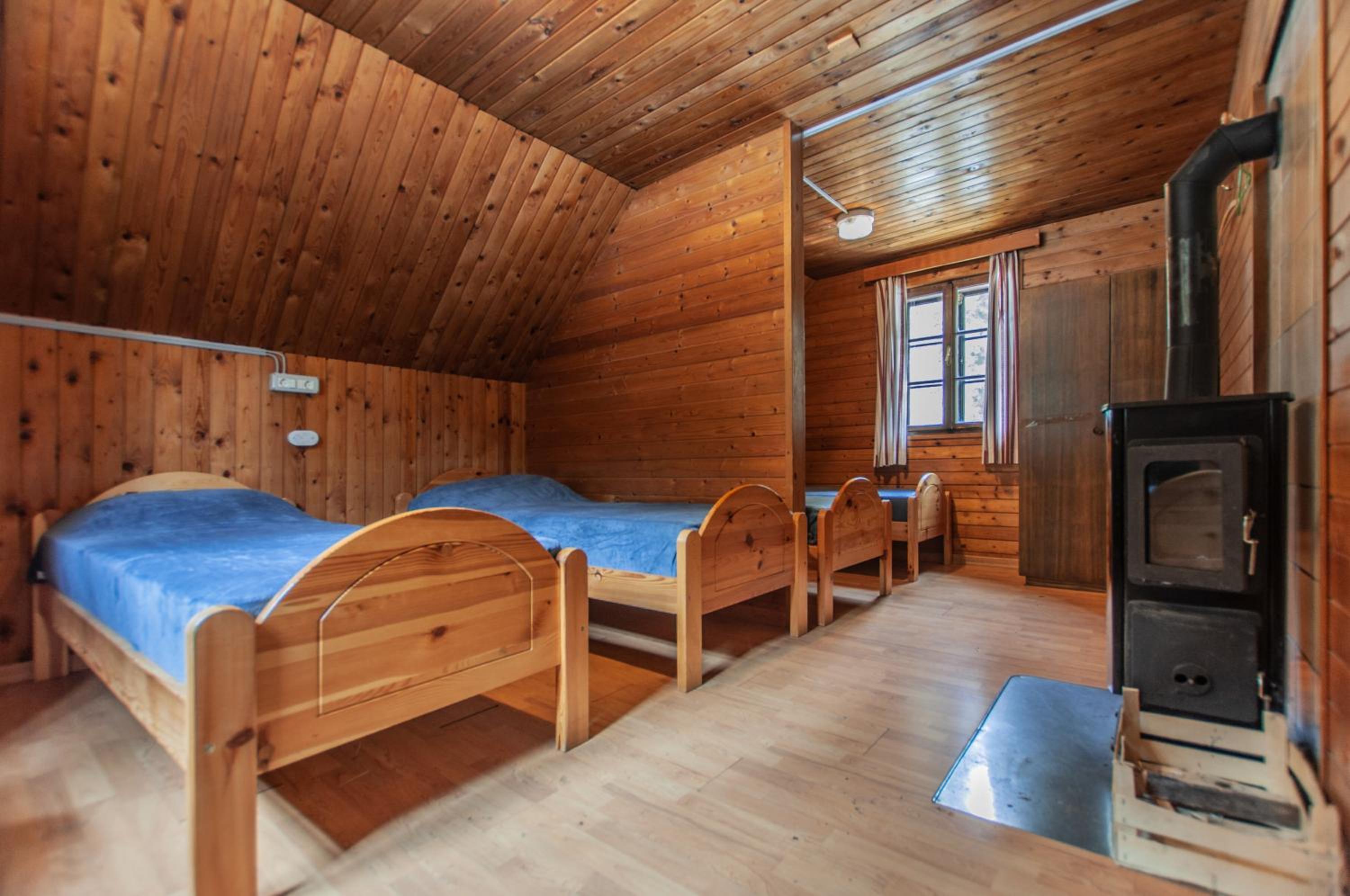 Mala koča Wooden Cabin view 4