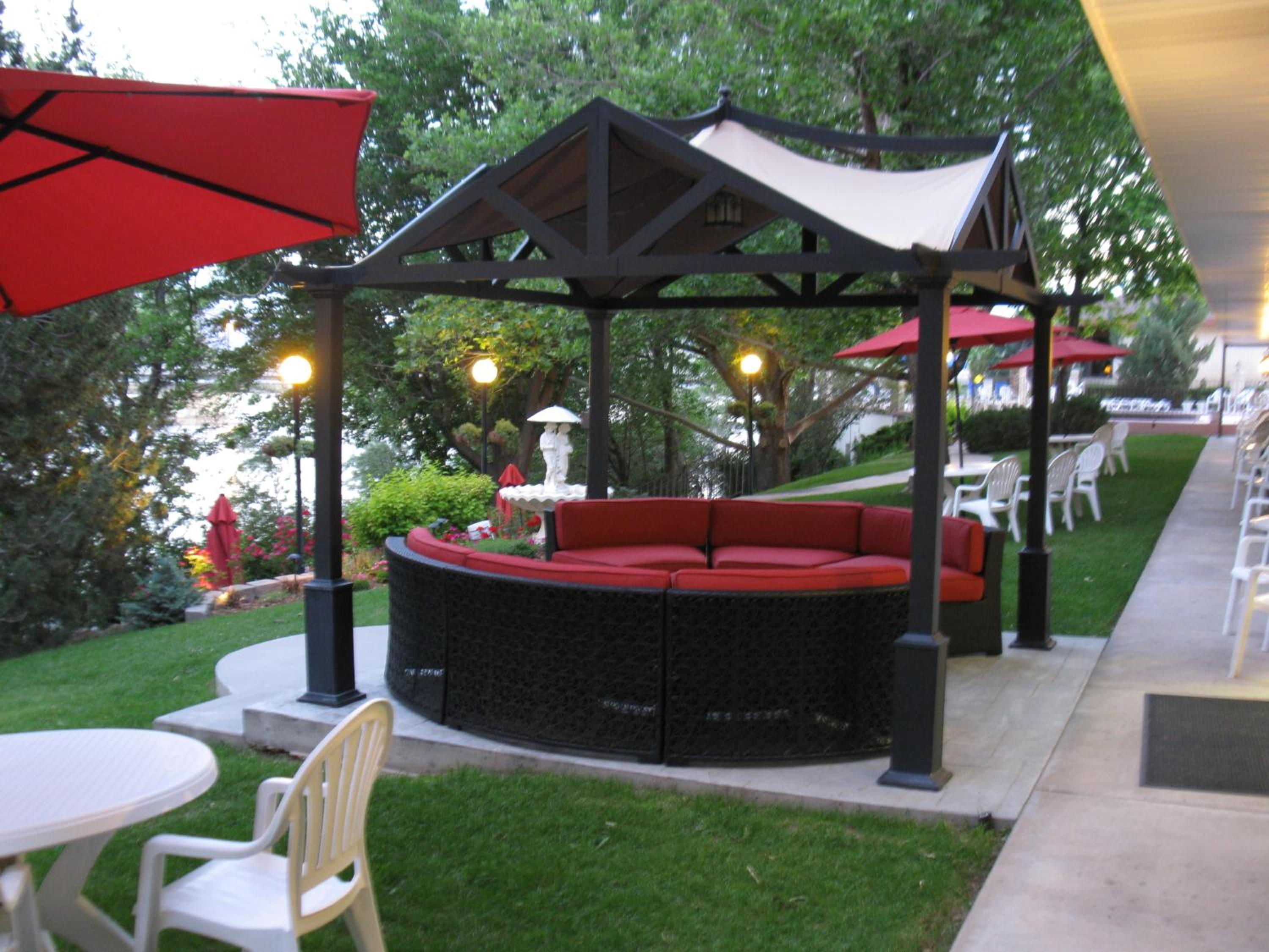 Green River Vacations - River Terrace Inn - Property Image 1