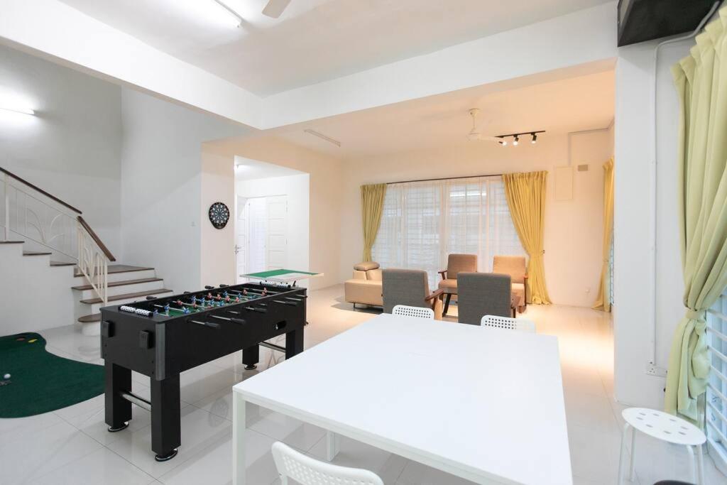 Penang Balik Pulau Swimming Pool BBQ KTV Homestay photo 3