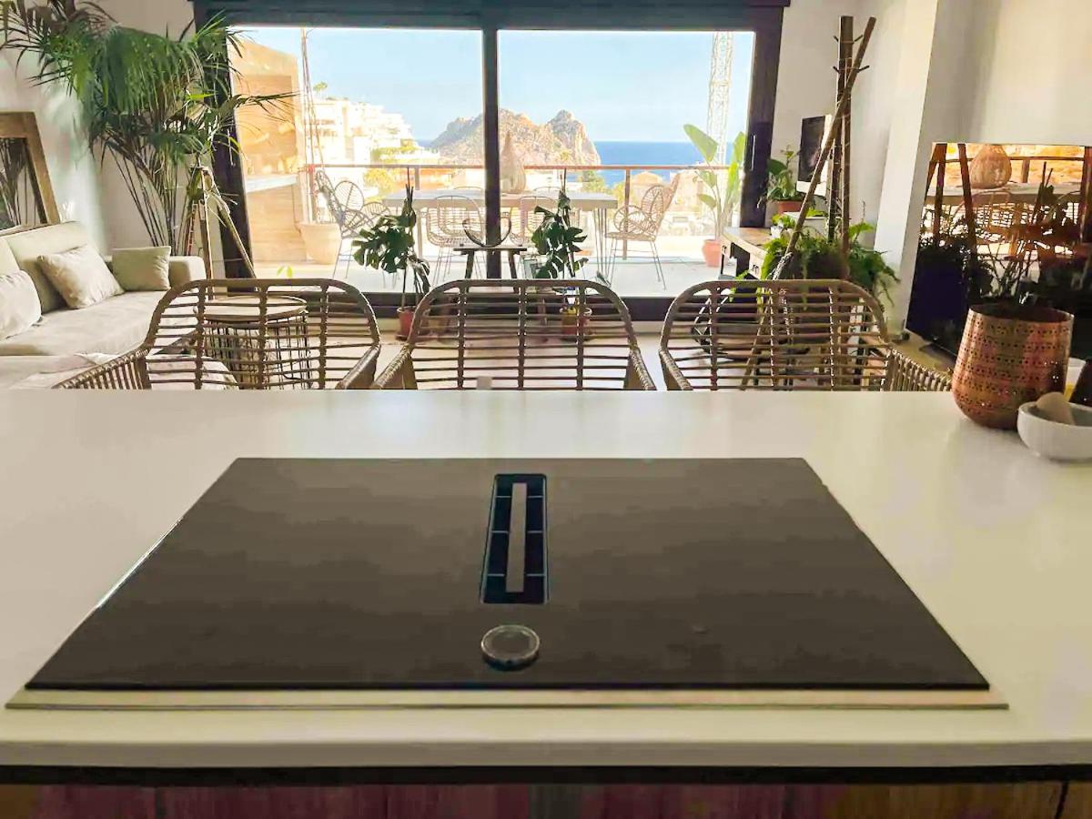 Luxury Designer Apartment - Unbeatable Sea Views