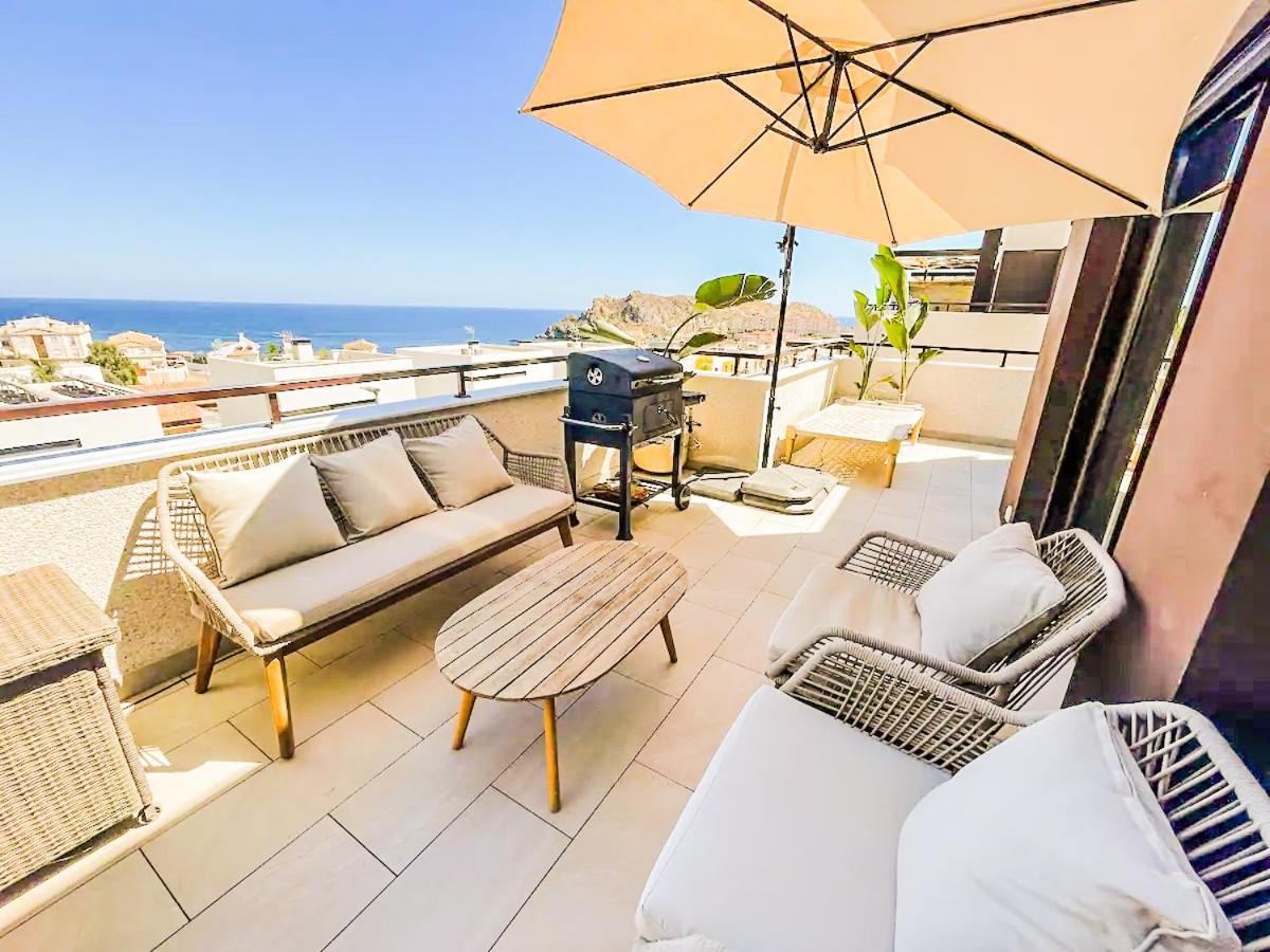 Luxury Designer Apartment - Unbeatable Sea Views