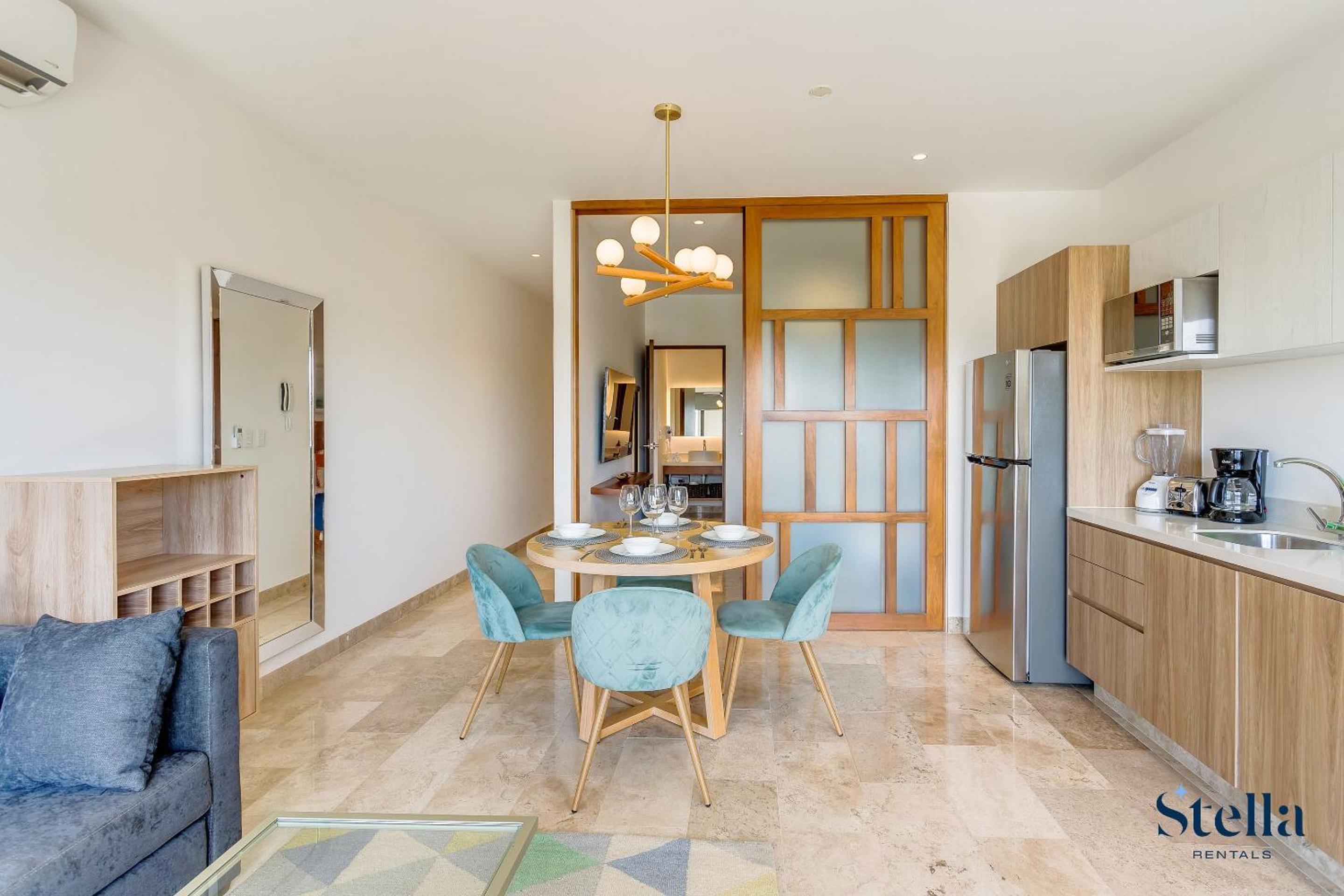 Ipana Condo, Rooftop Pools, Gym, Walk to Beach view 4