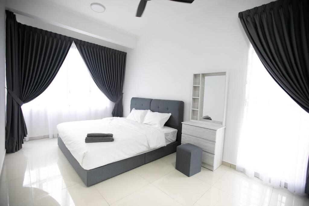 Newly Renovated 3Bedroom Vacation Home 6-8pax photo 7