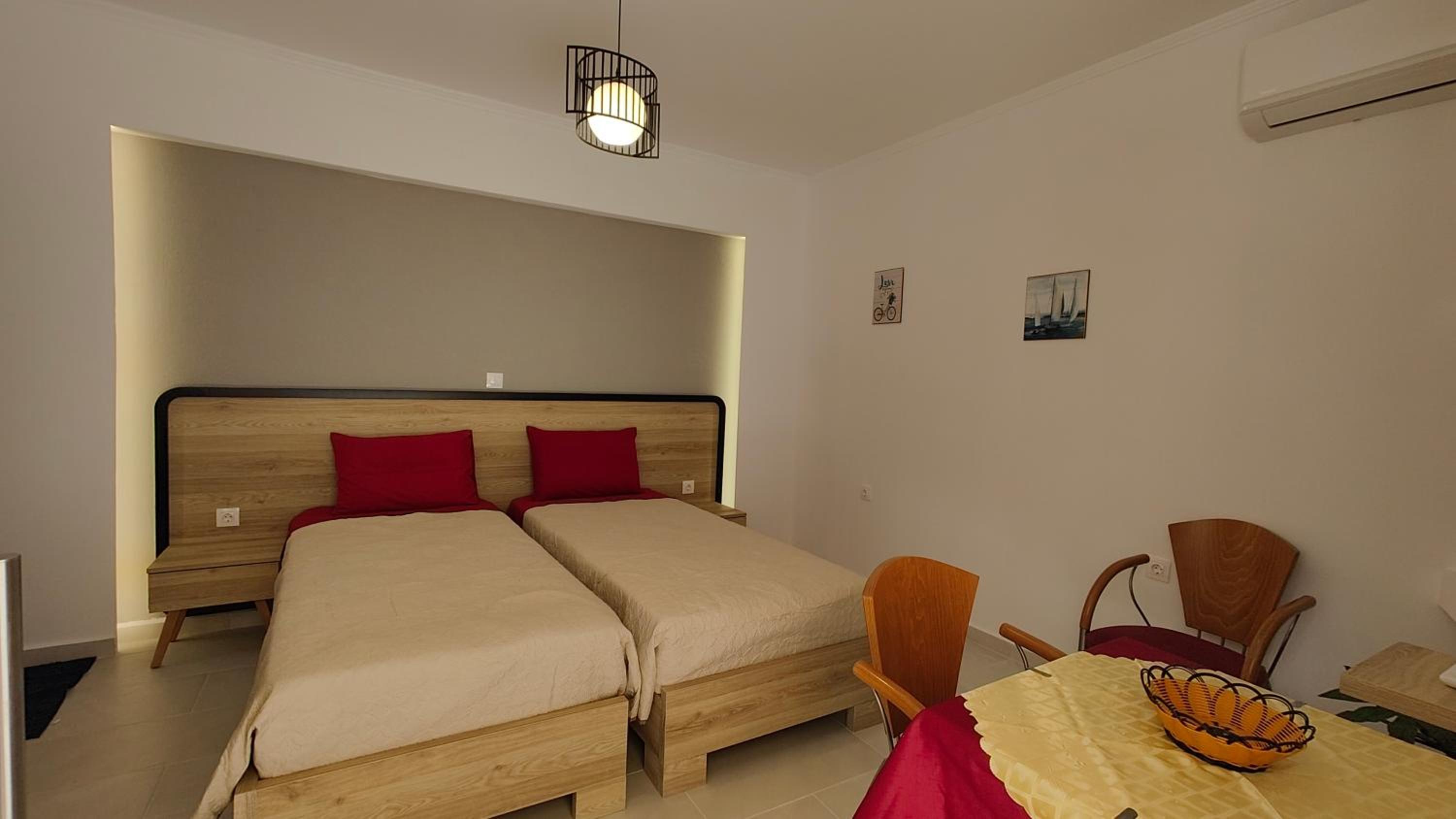 Central Excellence Apartment