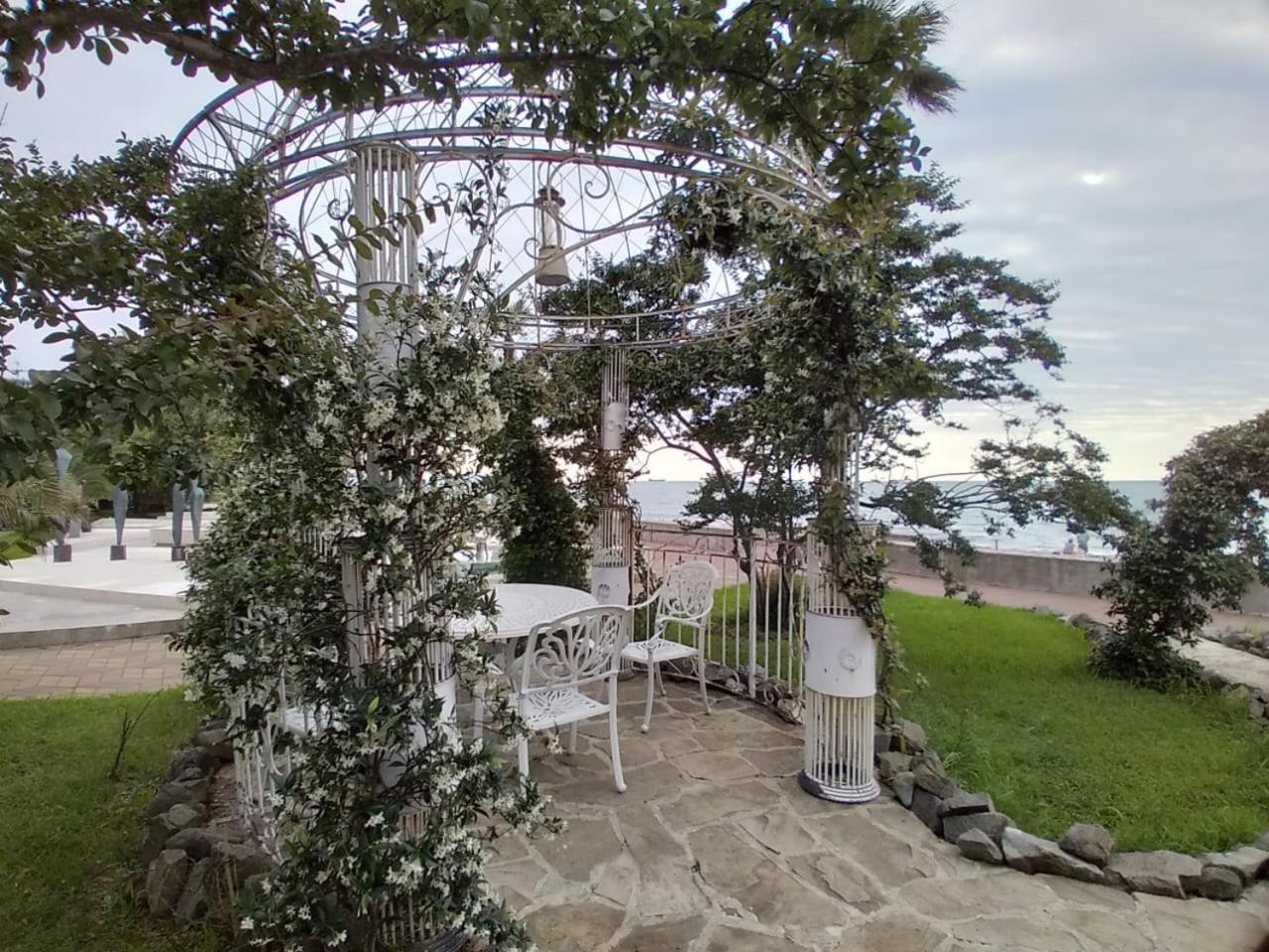 Sea View Studio at Oasis view 5