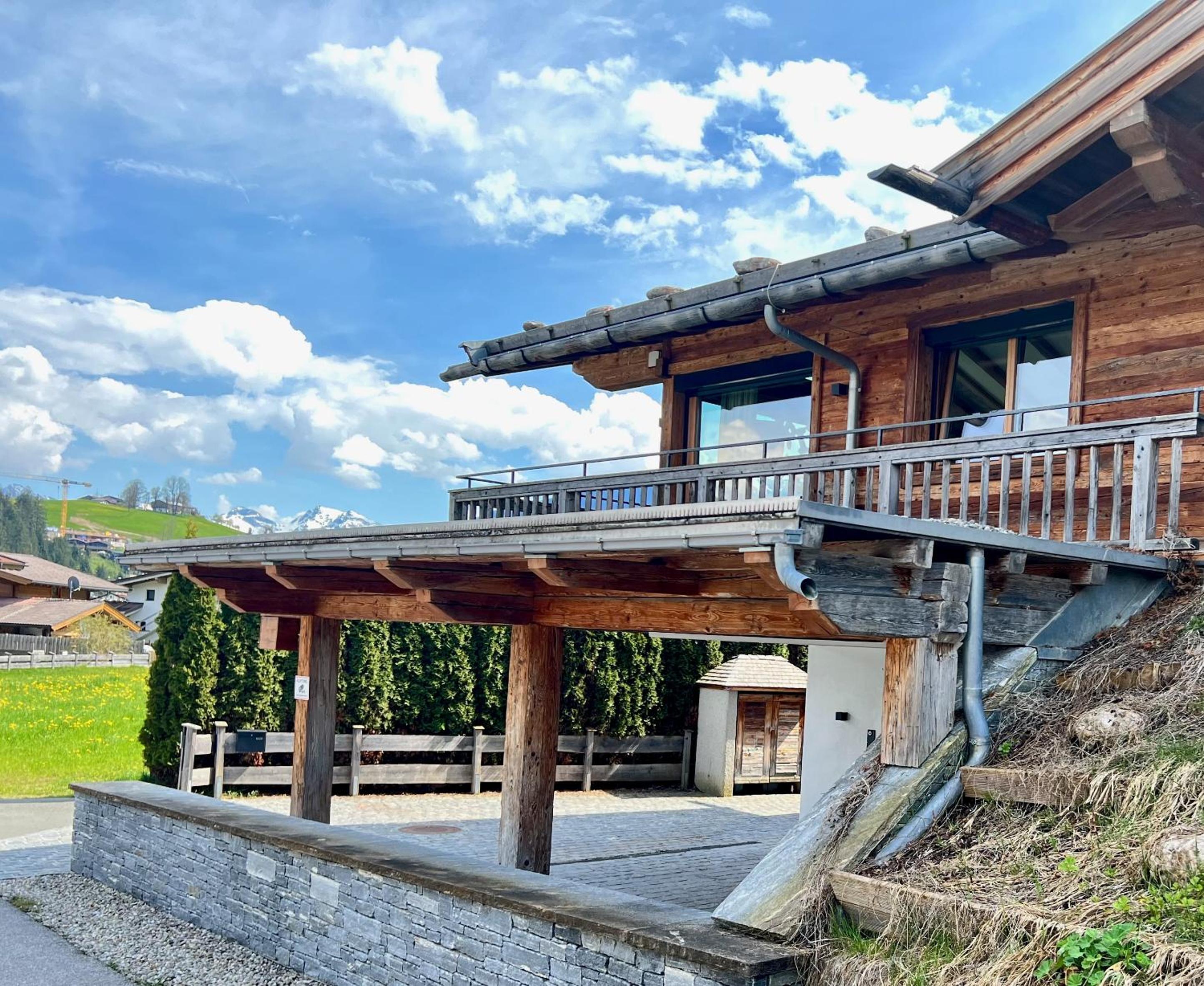 HIDEAWAY DESIGN CHALET by Belle Stay