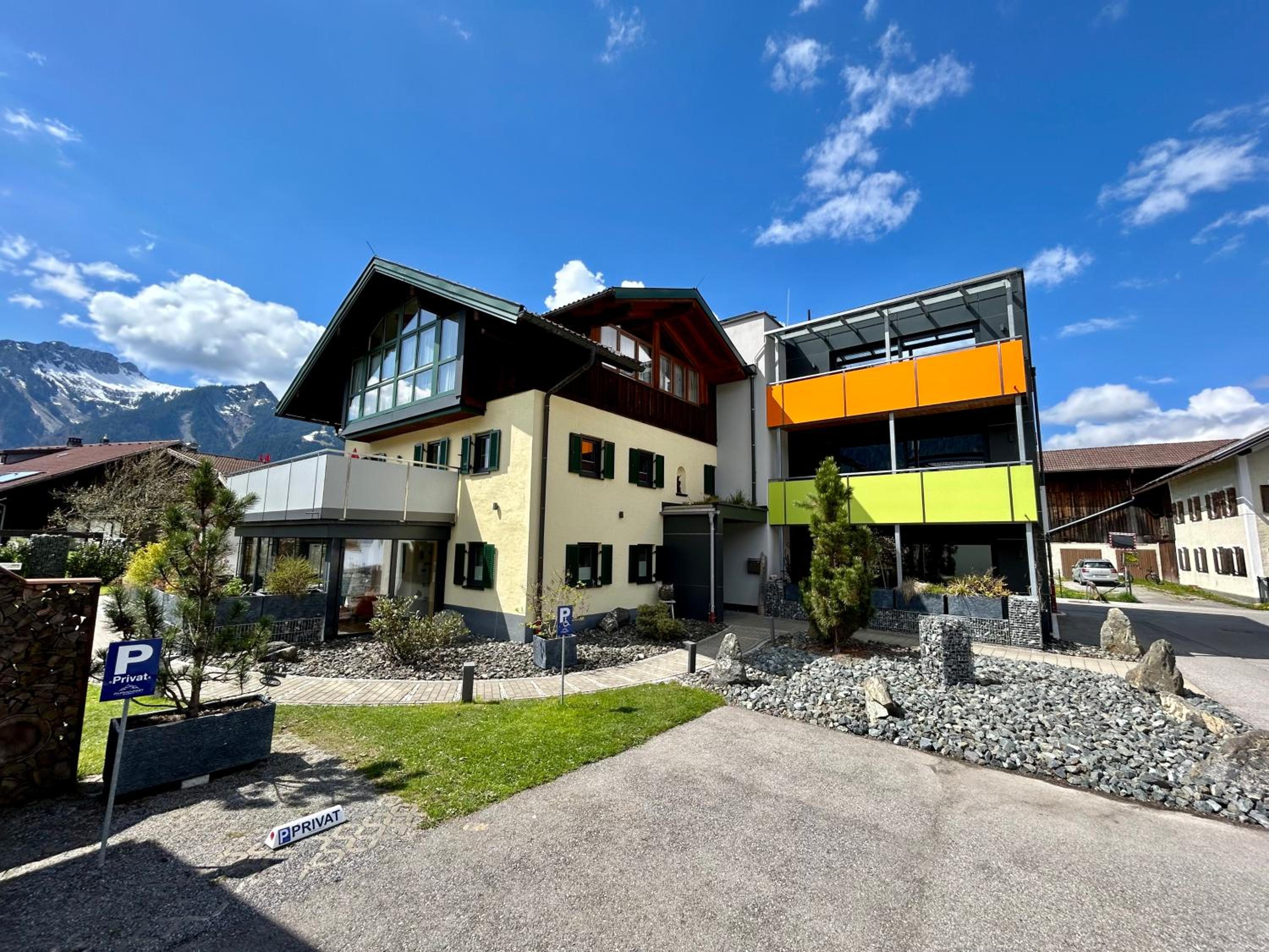 Alpenapart Singer - contactless check-in