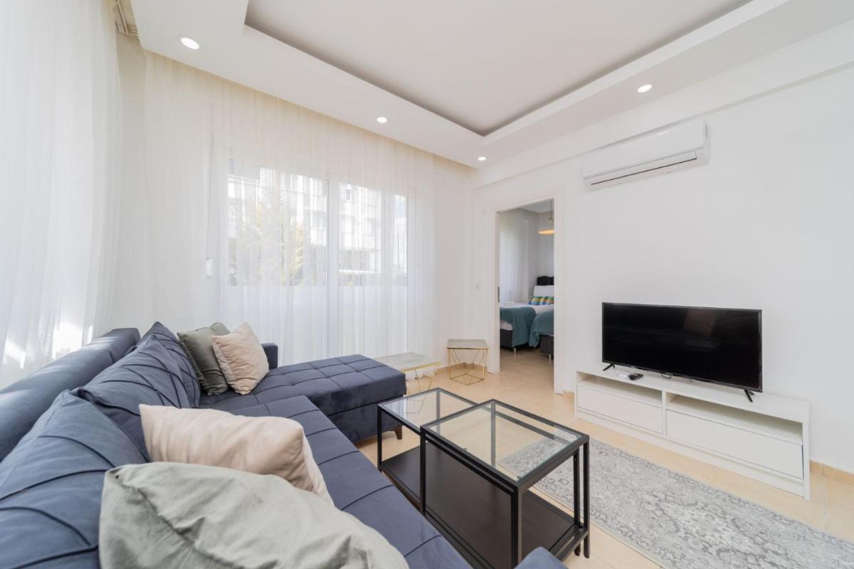 Furnished Flat with Shared Pool in Belek Antalya view 2