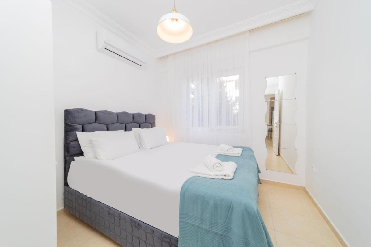 Furnished Flat with Shared Pool in Belek Antalya view 4