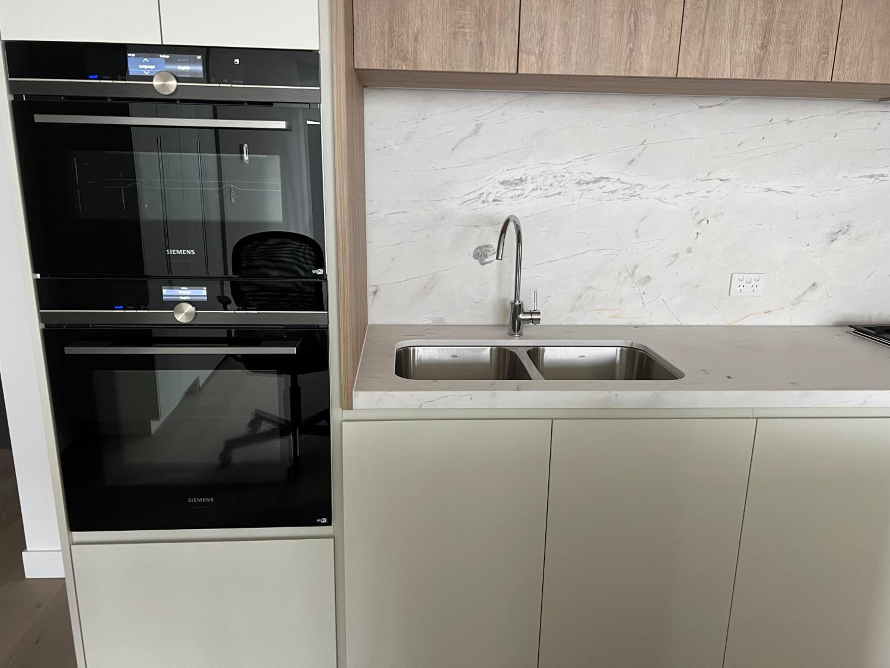 WSP 3B2B apartment in CBD with free parking