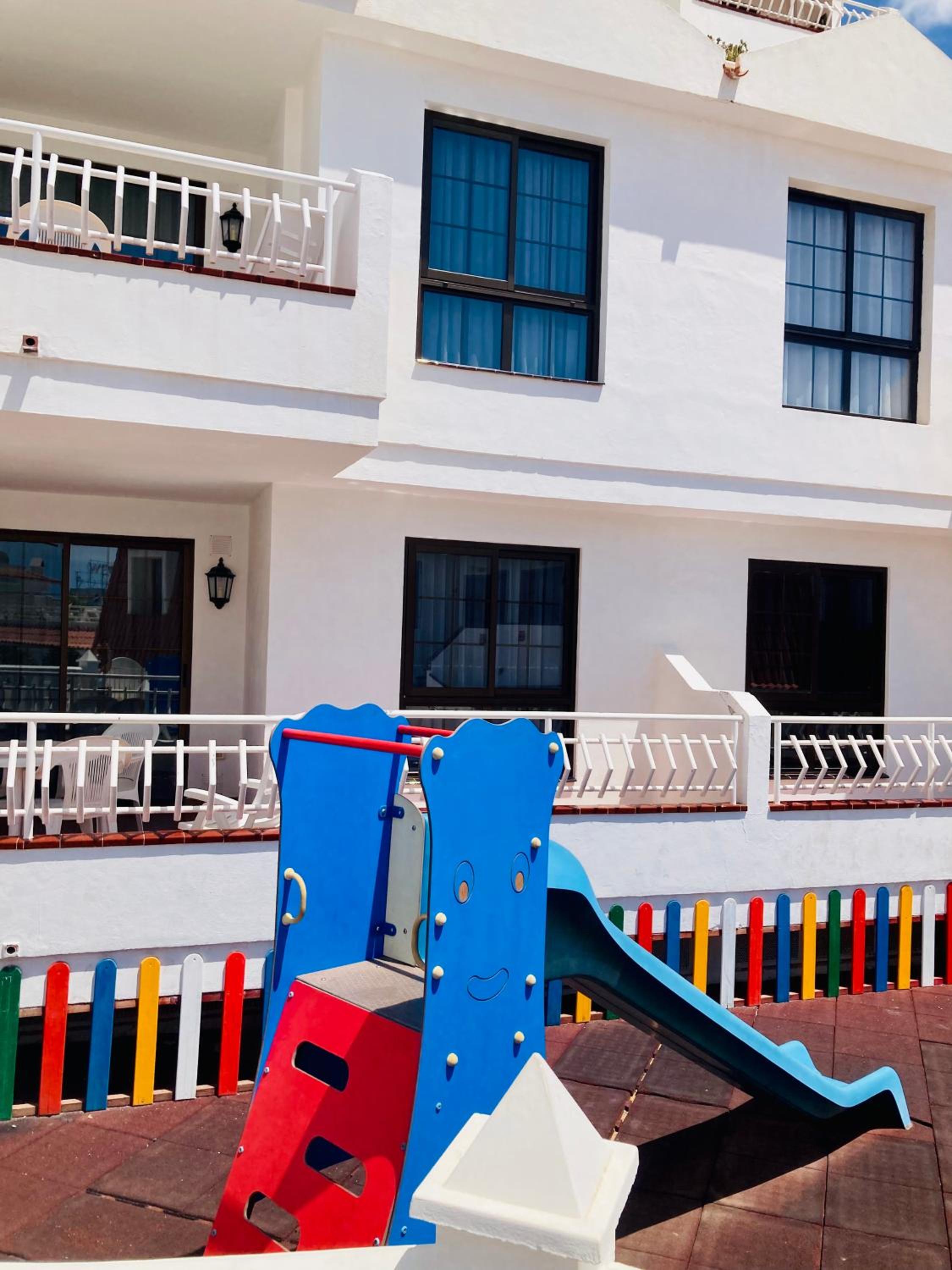 Apartment with terrace and pool, Los Cristianos