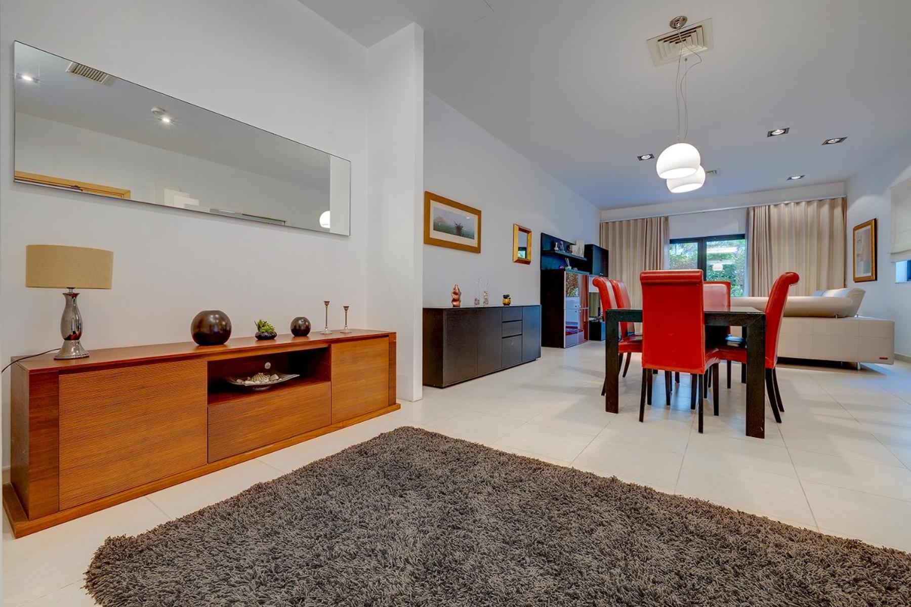 Garden Maisonette in Private Complex with outdoor dining area photo 5