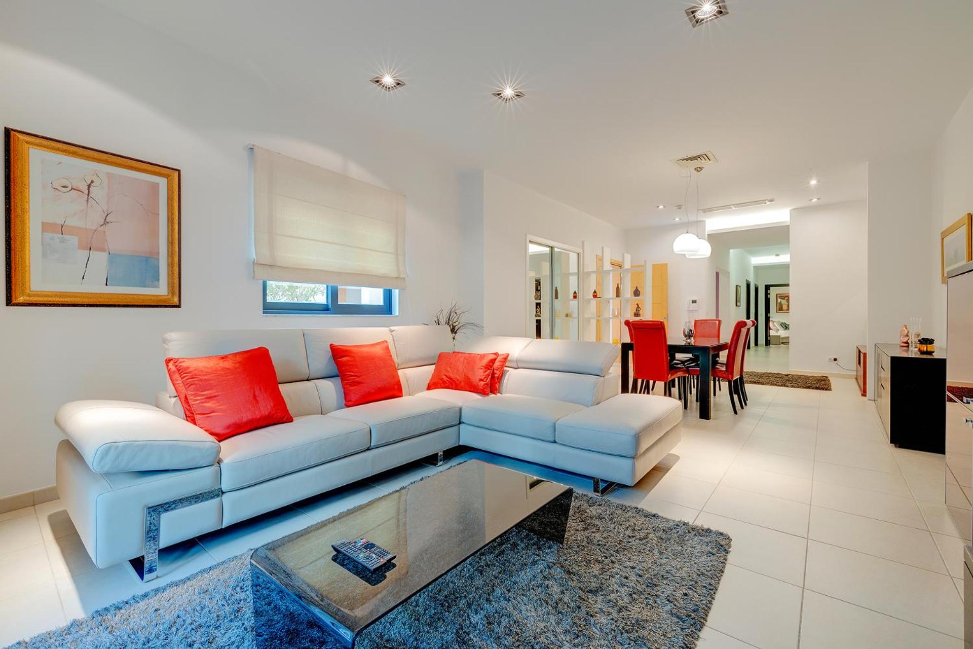 Garden Maisonette in Private Complex with outdoor dining area photo 2