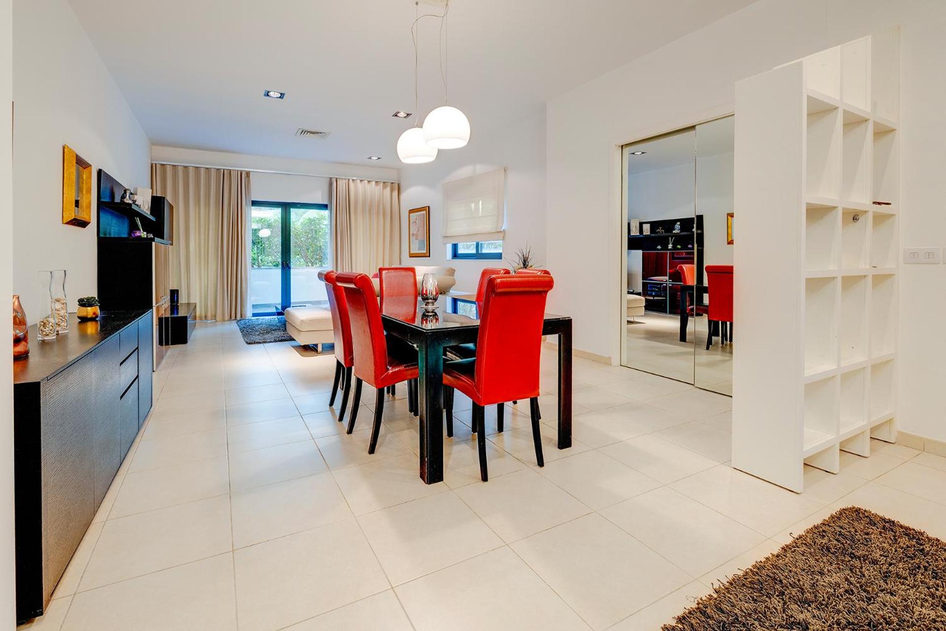 Garden Maisonette in Private Complex with outdoor dining area photo 4