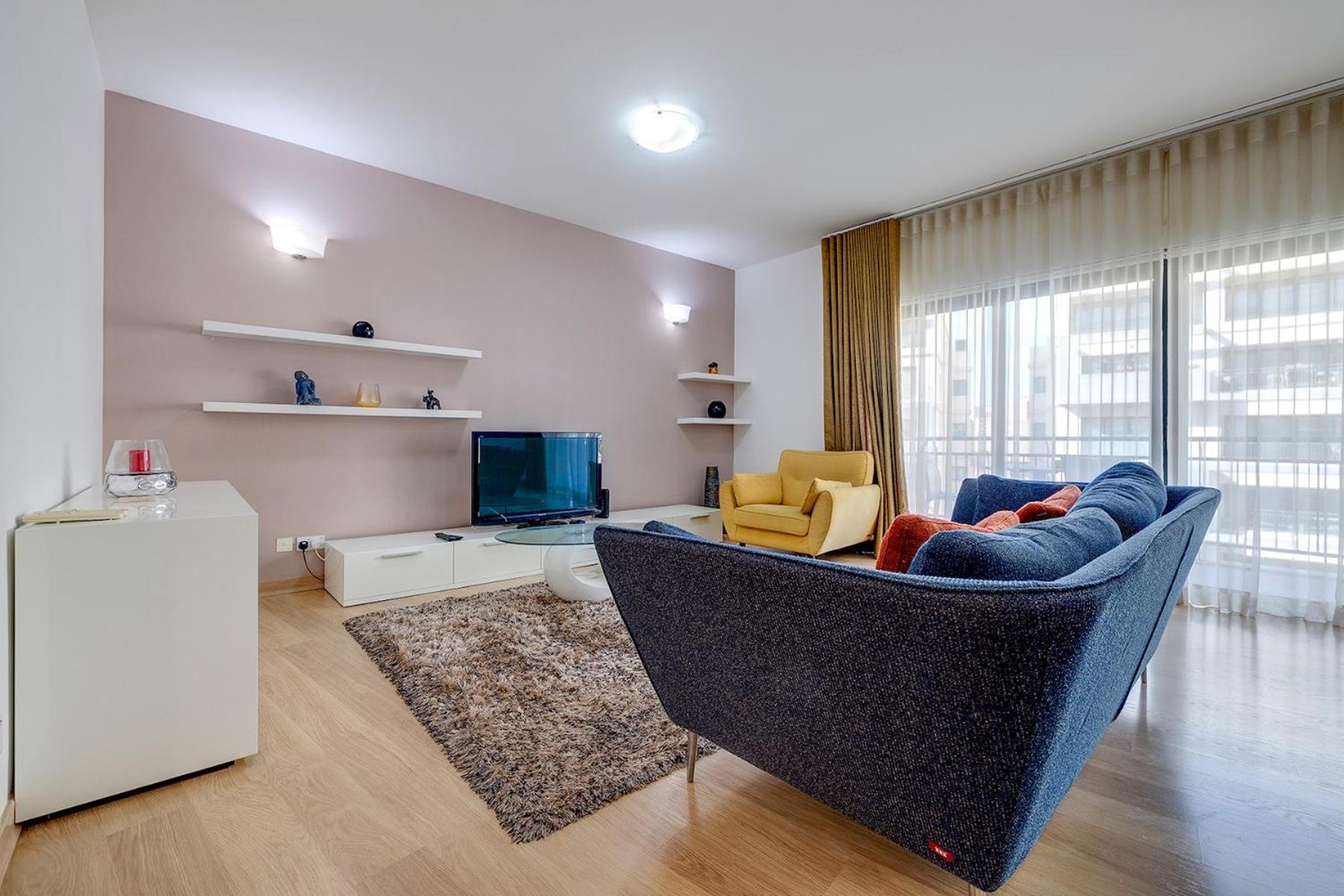 Spacious Garden View Apt in Exclusive Complex photo 3