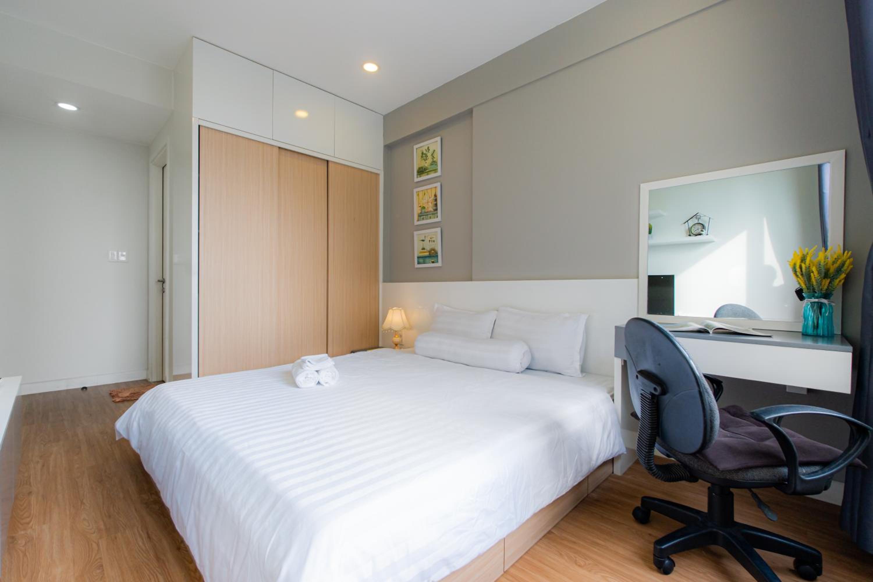 ambiHOME 2BR 2WC in Masteri Thao Dien District 2