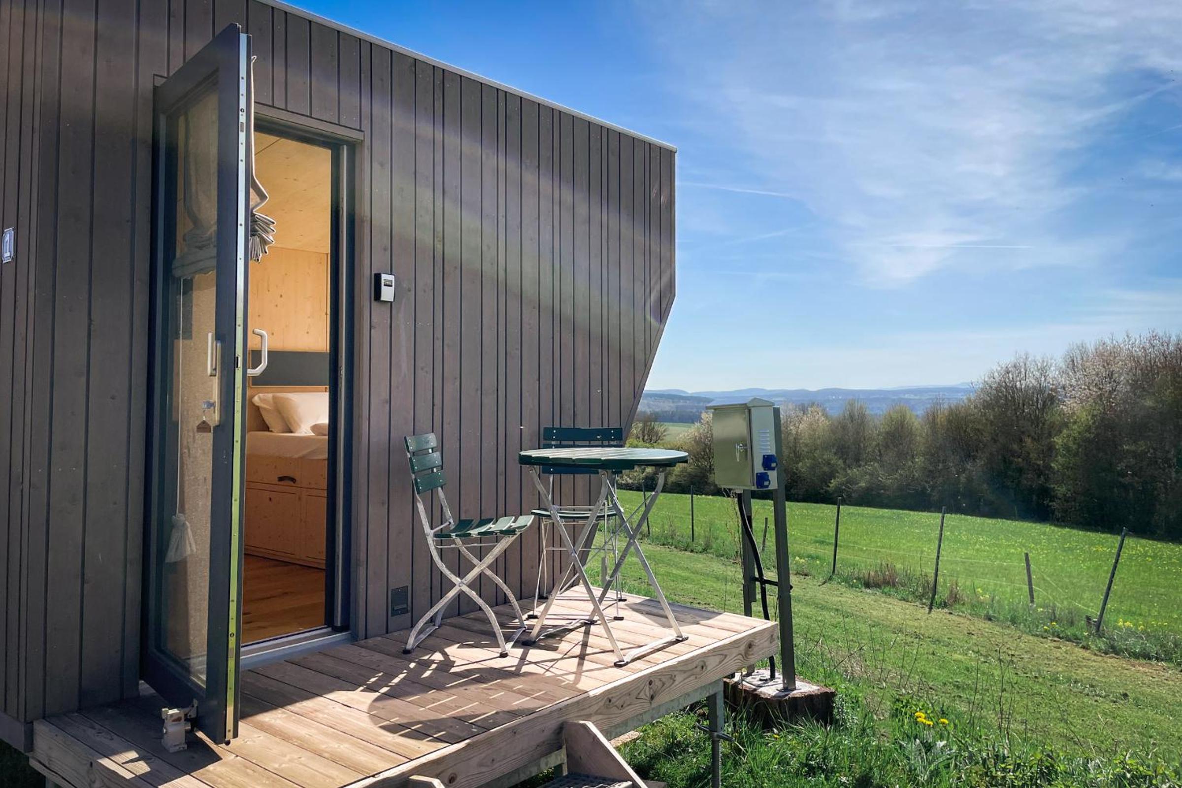 Sleep Space 1 - Green Tiny Spot Dolmar