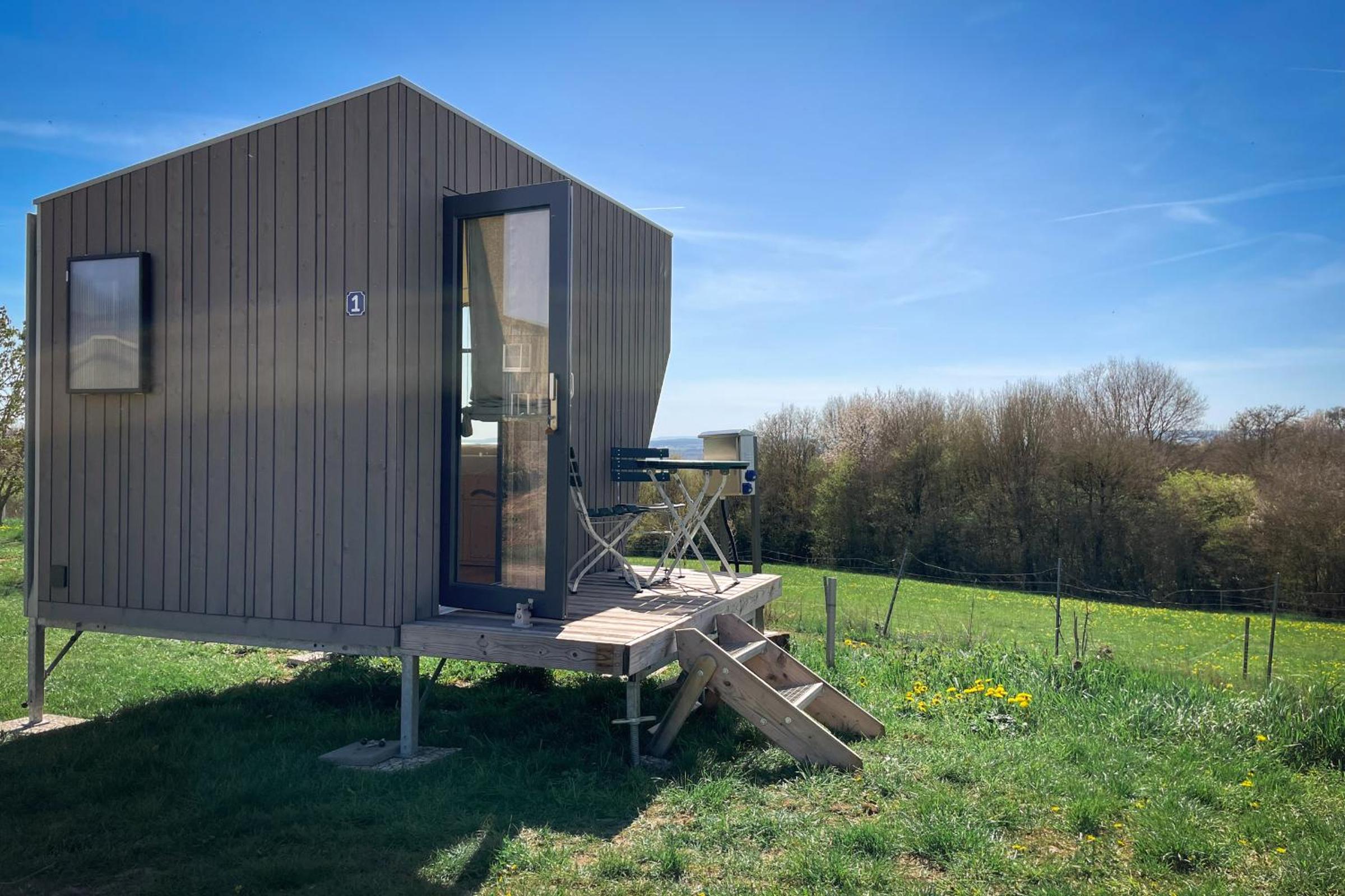 Sleep Space 1 - Green Tiny Spot Dolmar