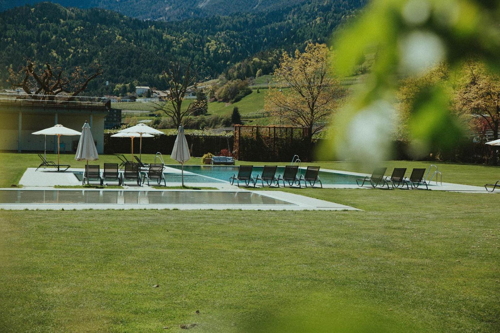 Solterra Poolhouse 1 en Tesimo — recepcion & lobby