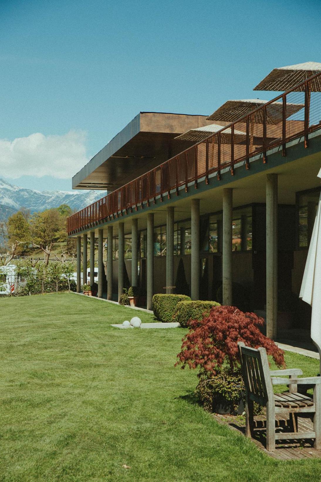 Solterra Poolhouse 1