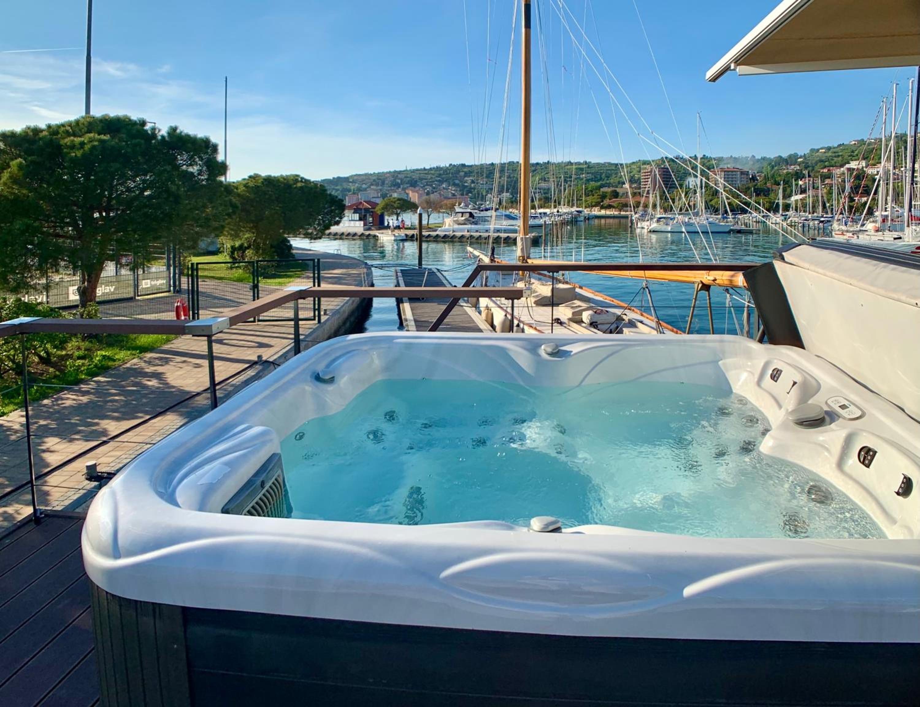 BellaVista HouseBoat Apartment Portorose view 2