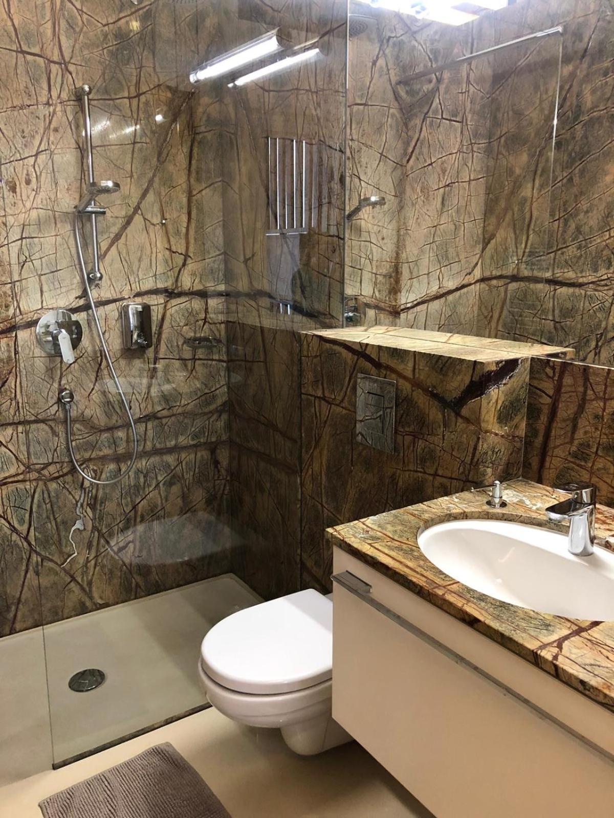Holec Apartments