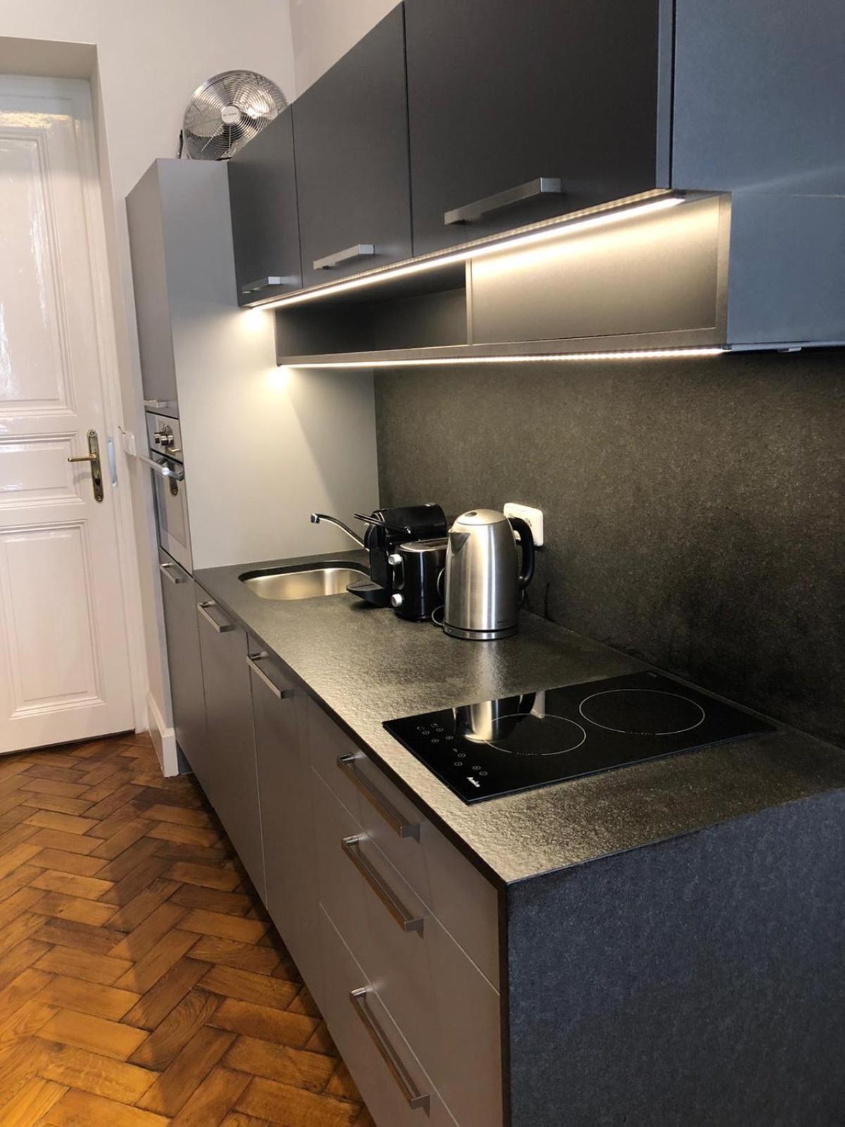 Holec Apartments