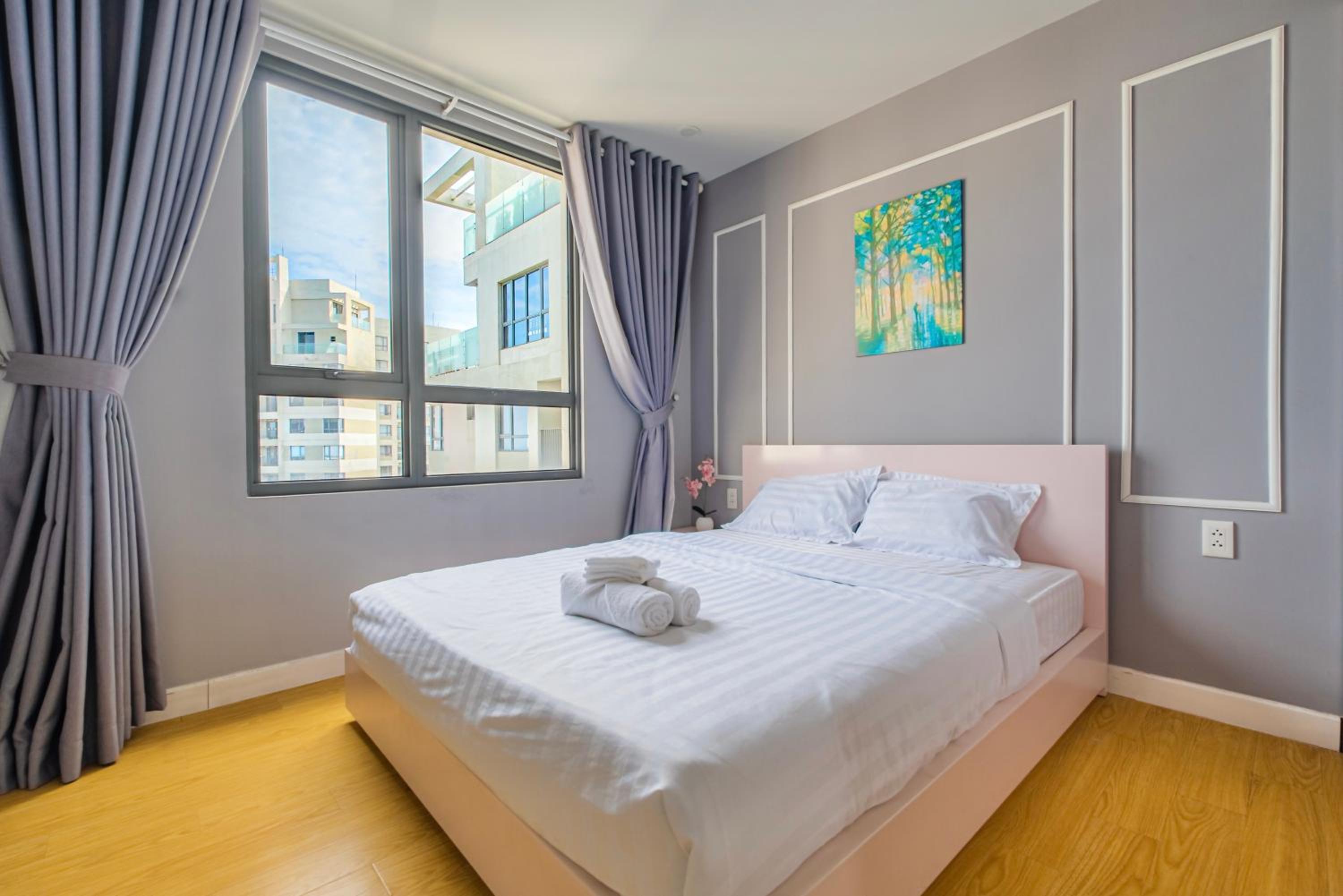 ambiHOME 2BR 2WC in Masteri Thao Dien District 2