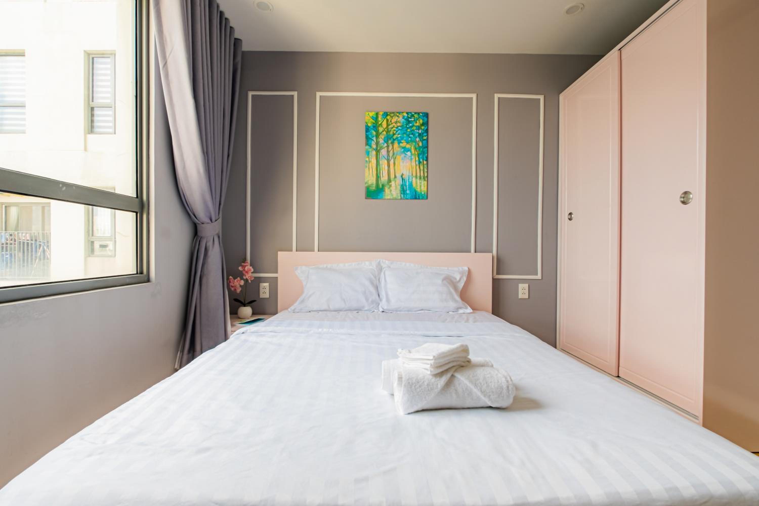 ambiHOME 2BR 2WC in Masteri Thao Dien District 2