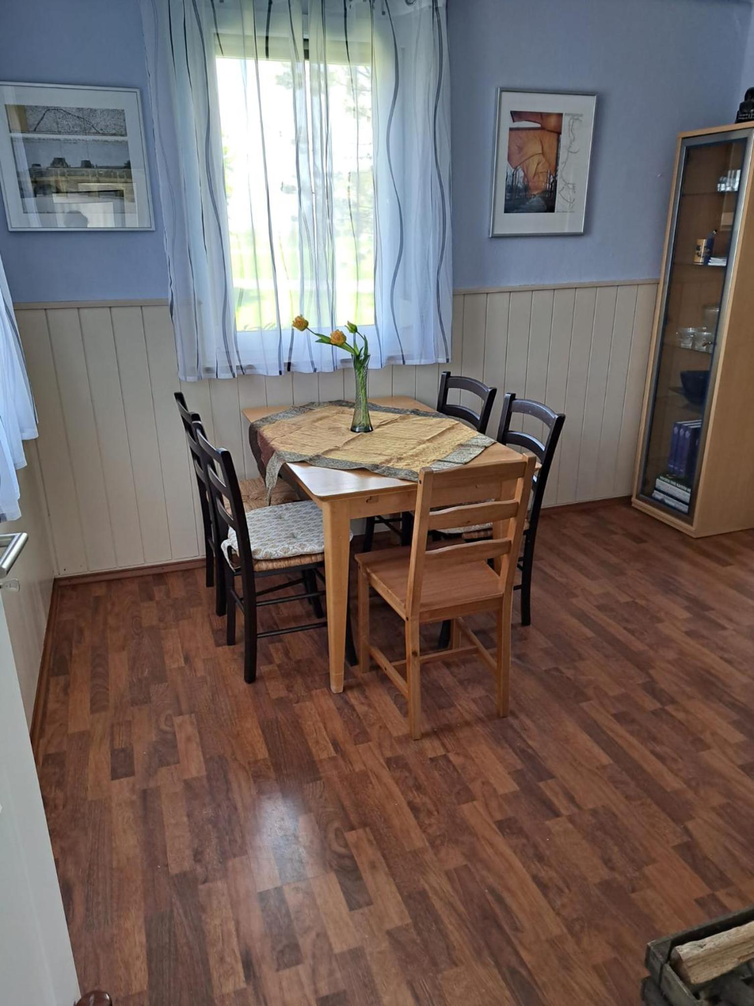 Gästehaus Six Inn mit Gemeinschaftsküche bis 6 Personen