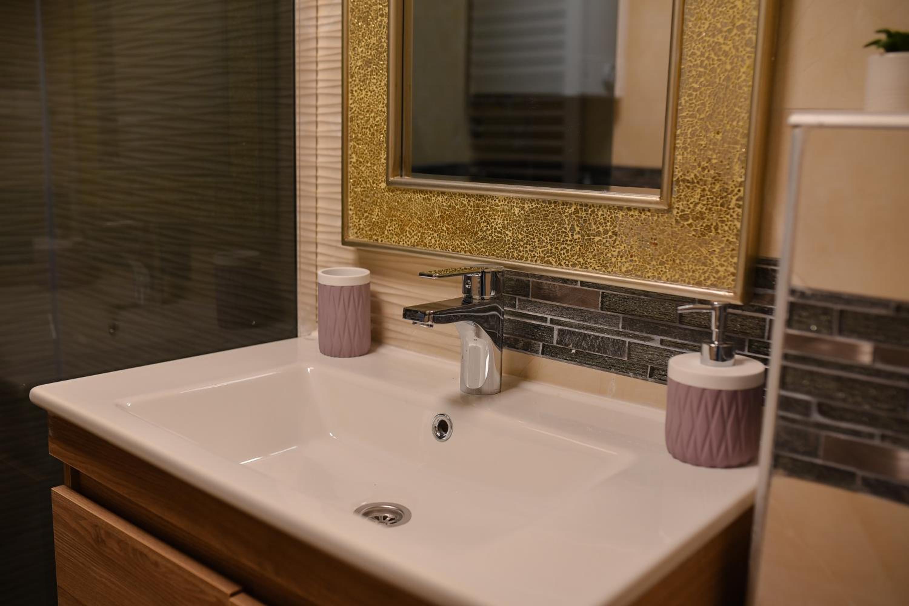 Gold Gondola Premium Apartments