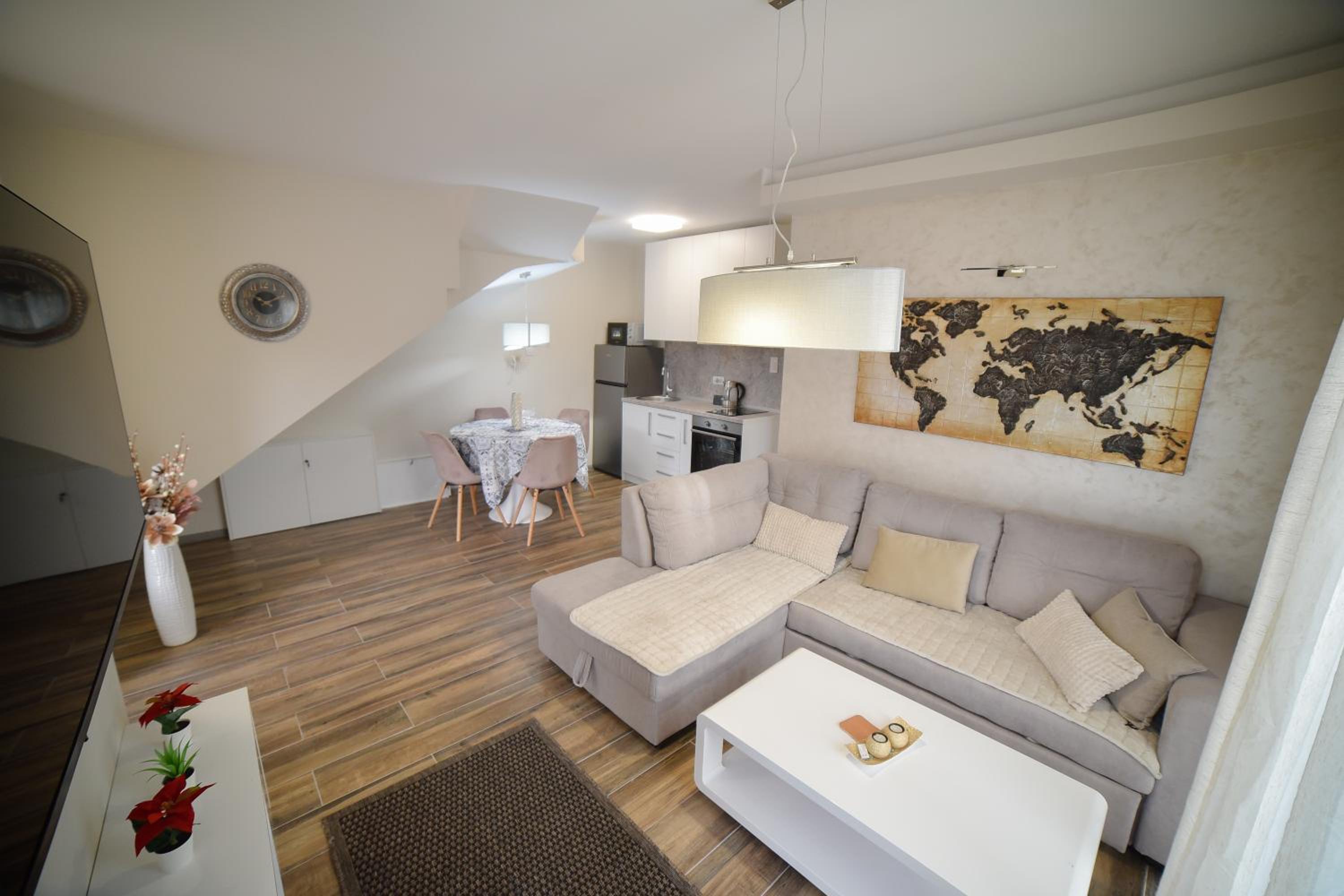 Gold Gondola Premium Apartments