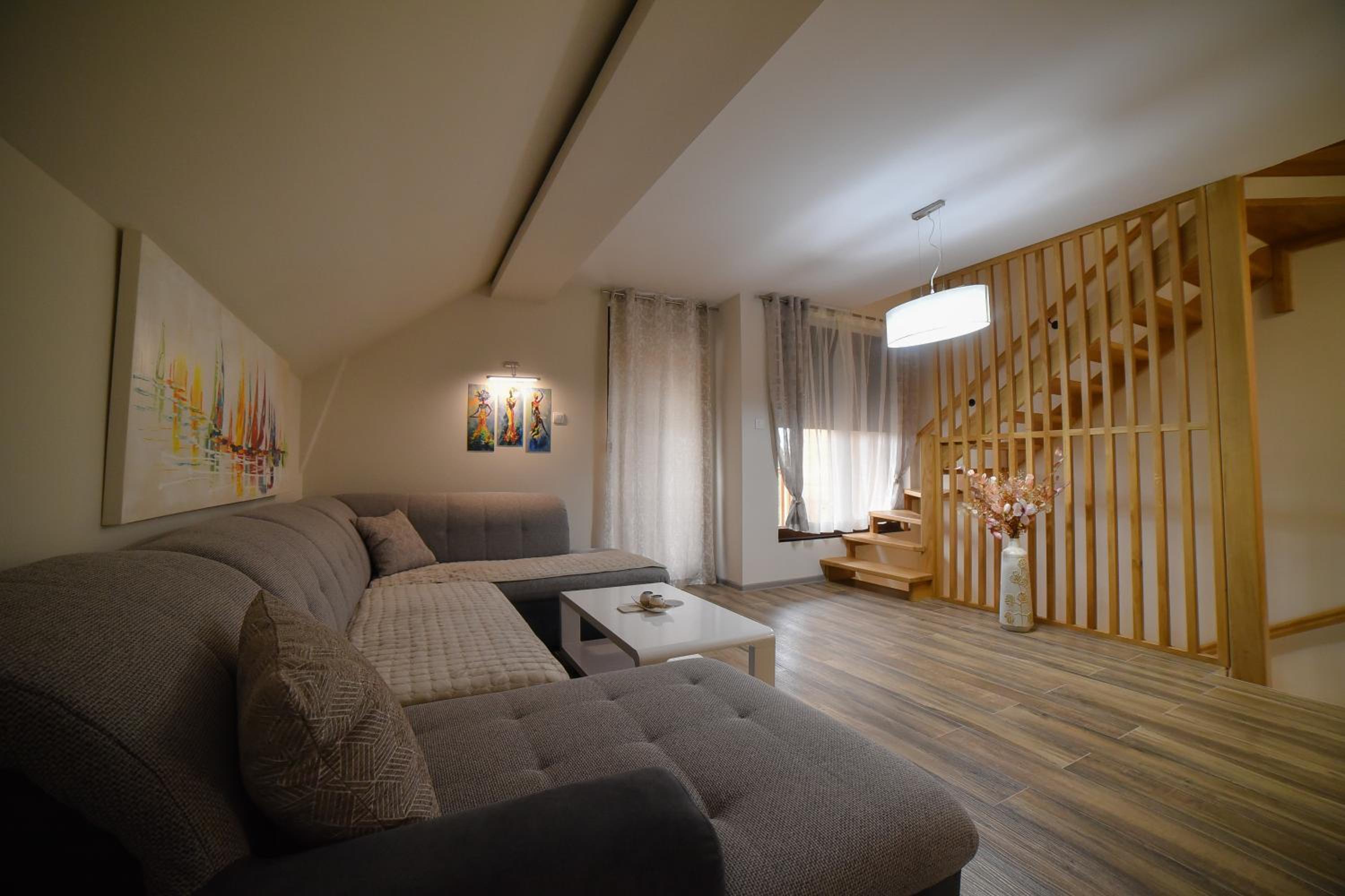 Gold Gondola Premium Apartments