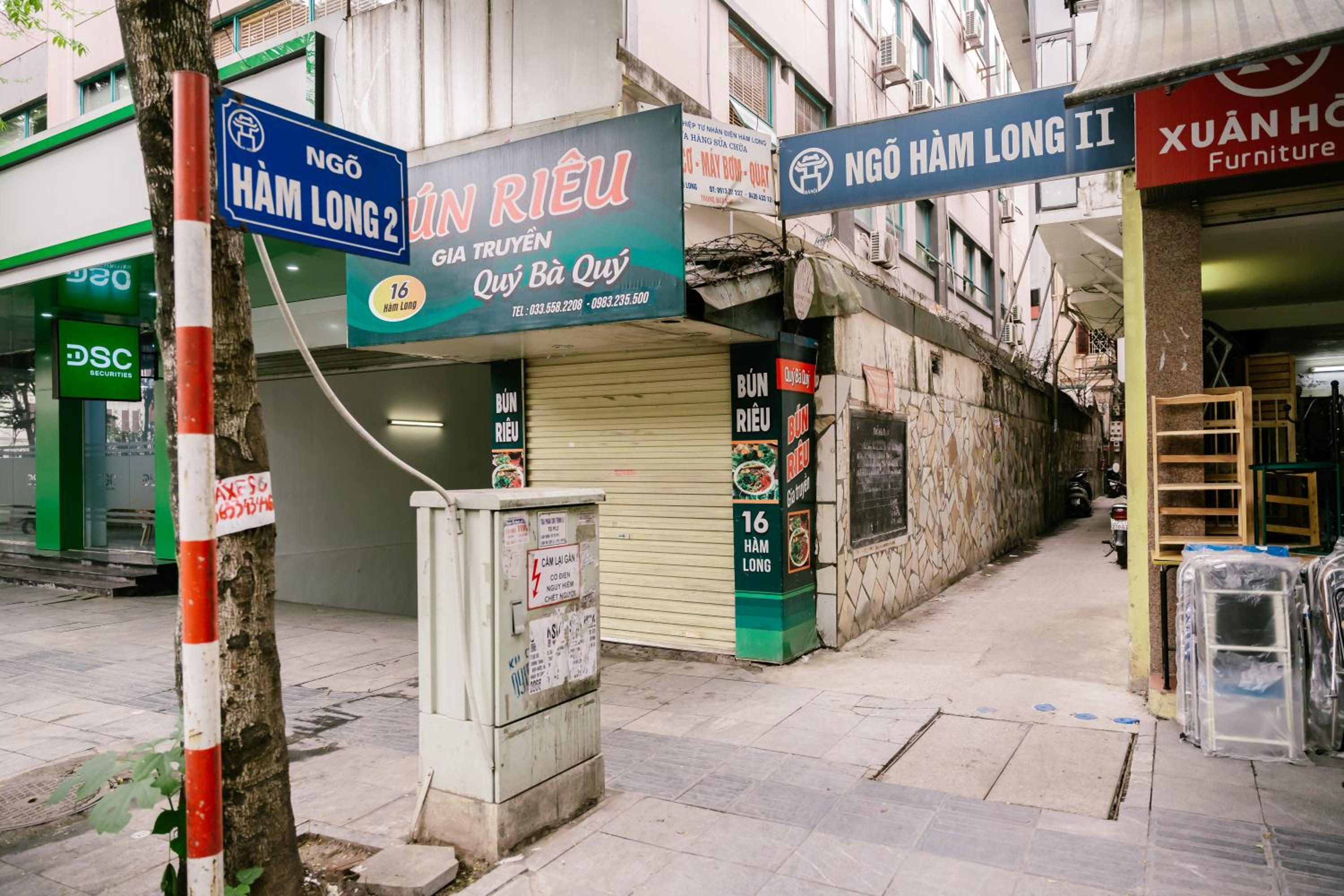 Hola House Hanoi