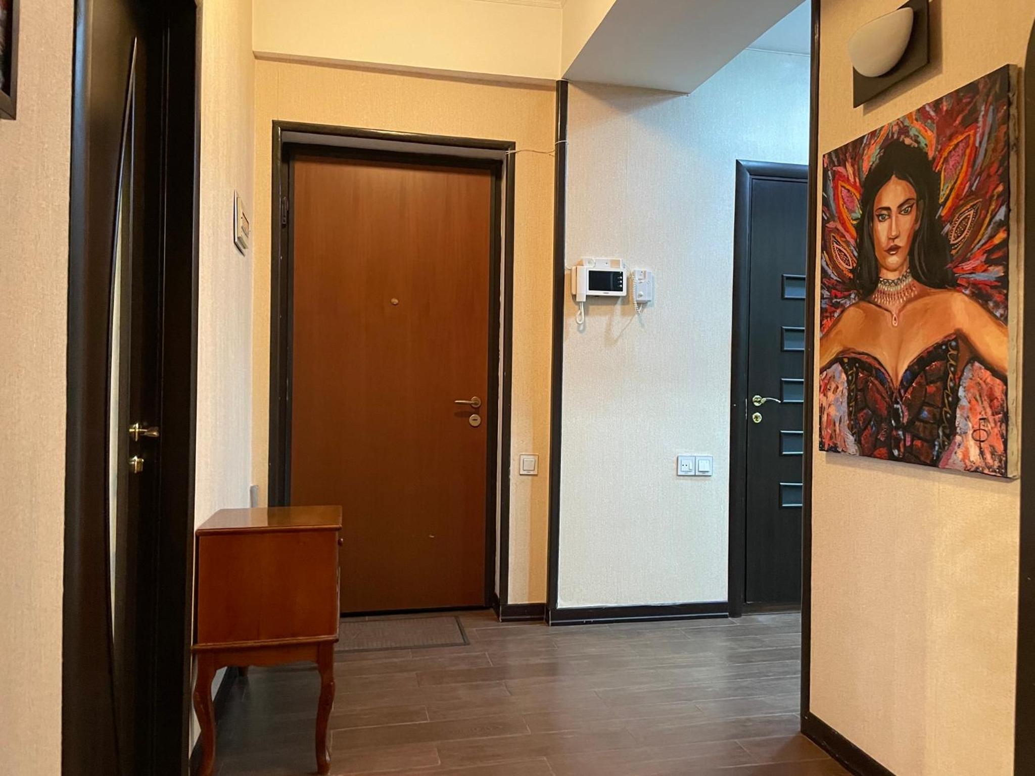 Ler Mont apartment