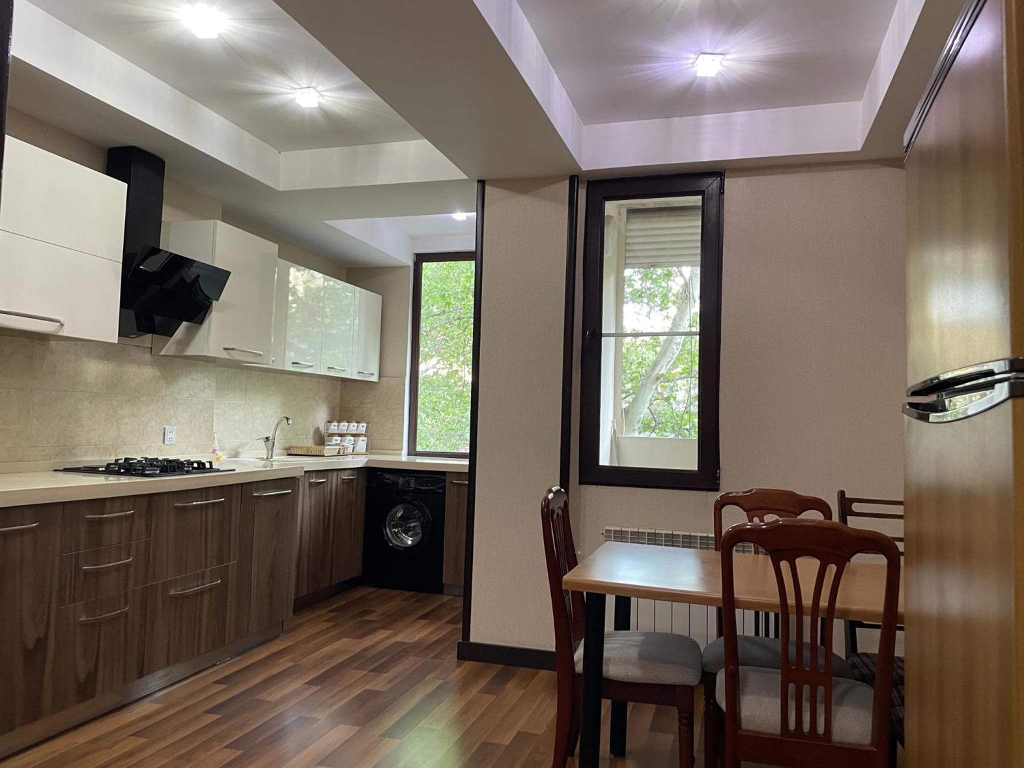 Ler Mont apartment