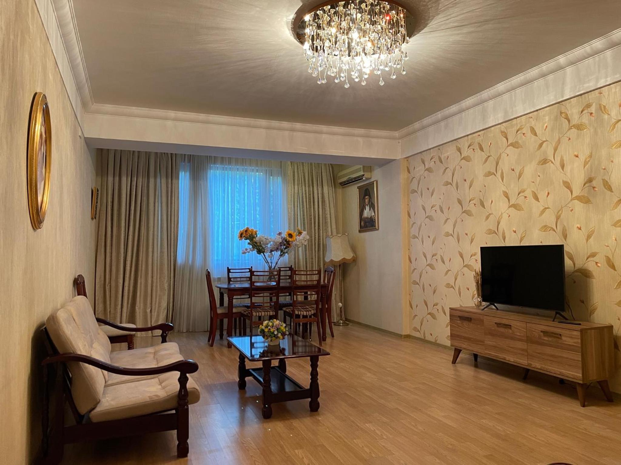 Ler Mont apartment