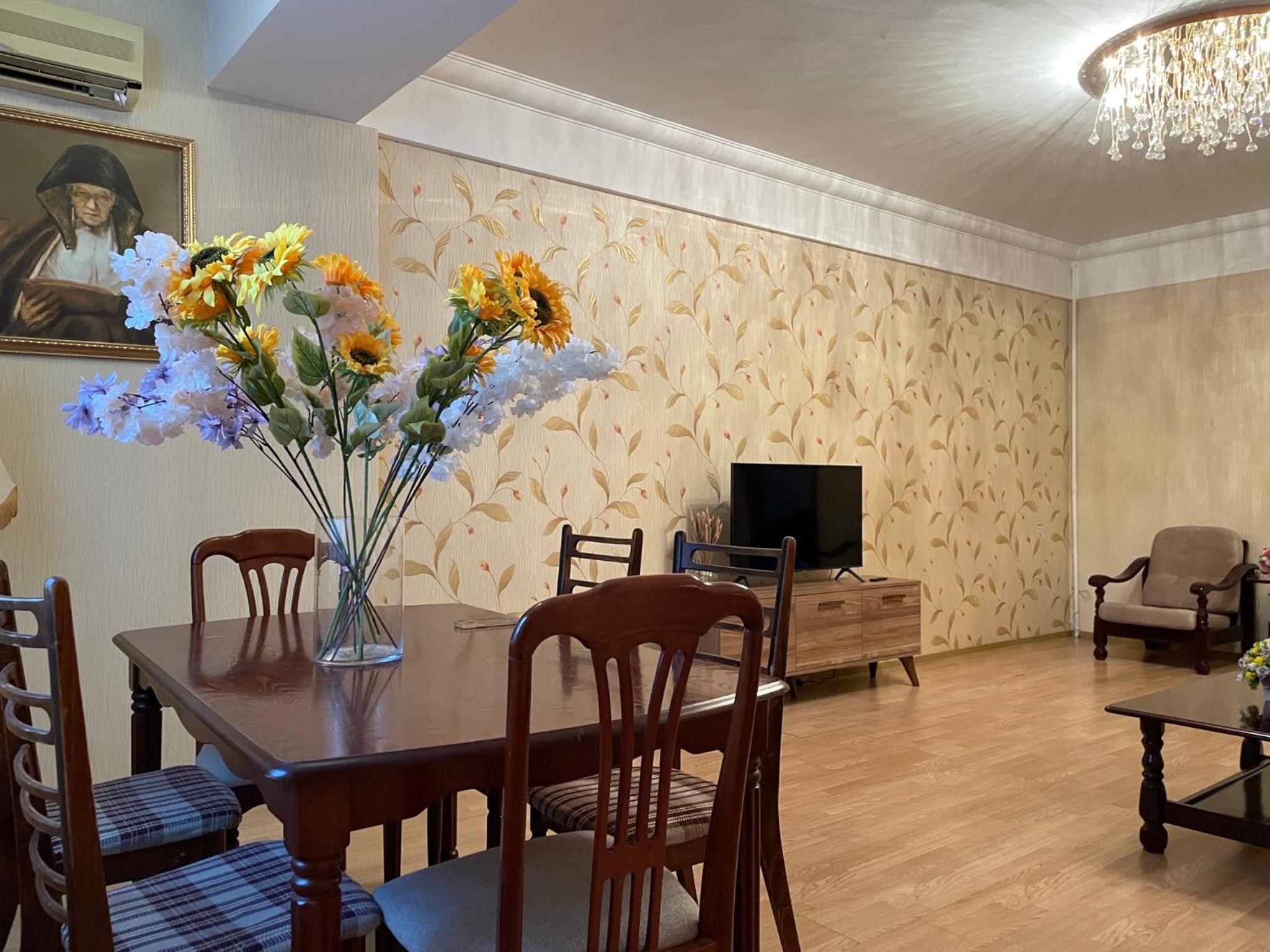 Ler Mont apartment