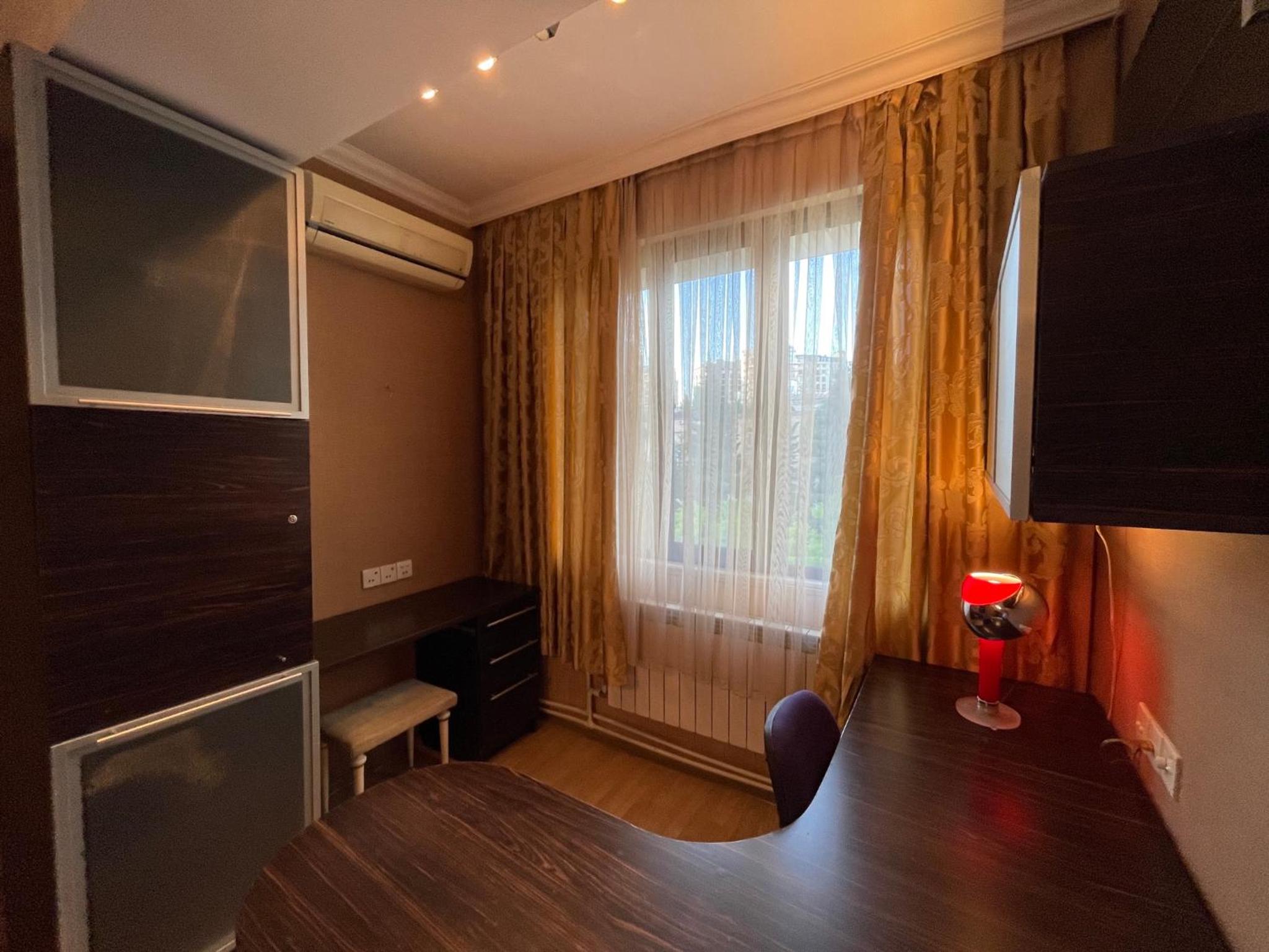 Ler Mont apartment