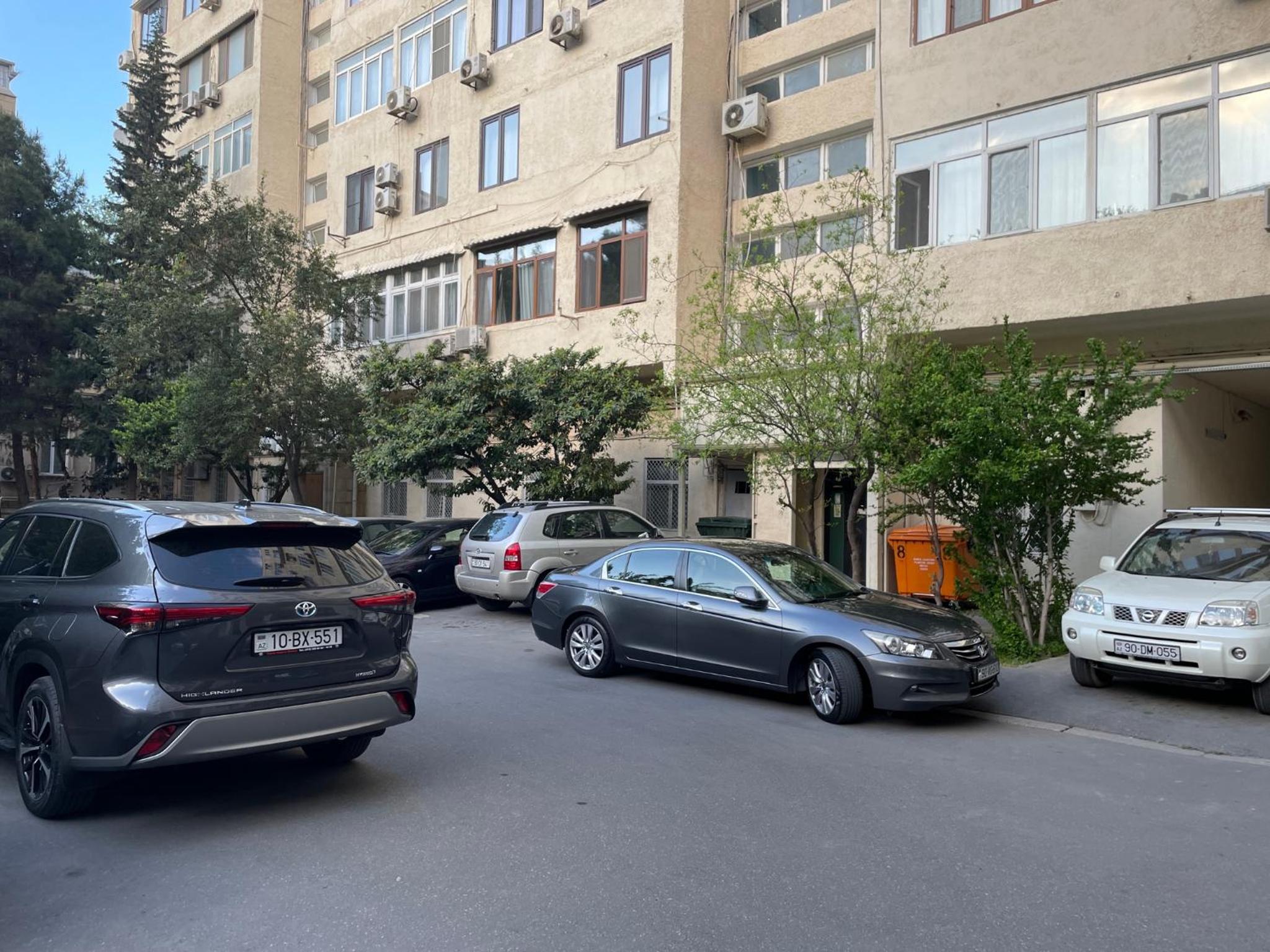 Ler Mont apartment