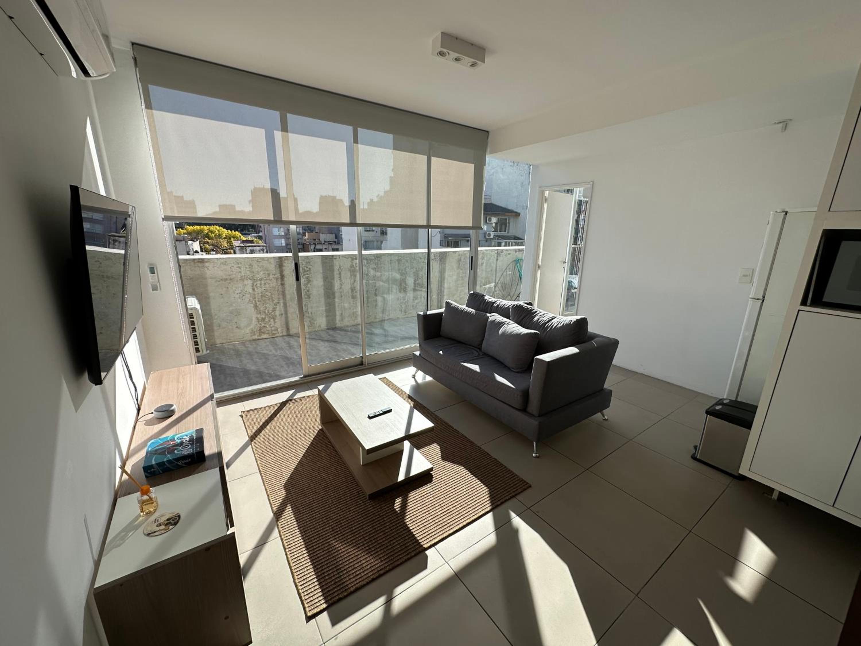 Modern Spacious & Sunny Apartment in Palermo