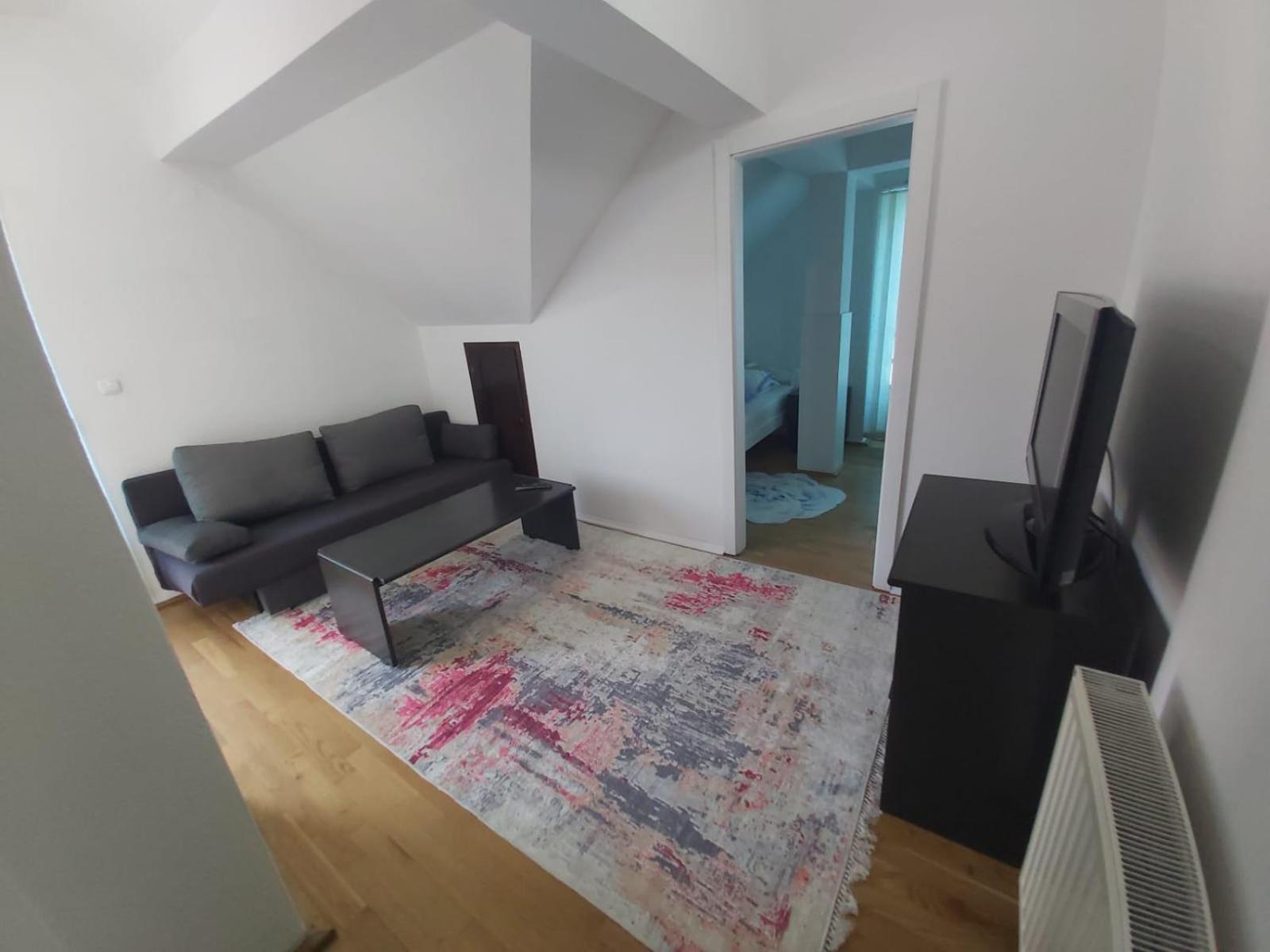 Apartmani Sladojević