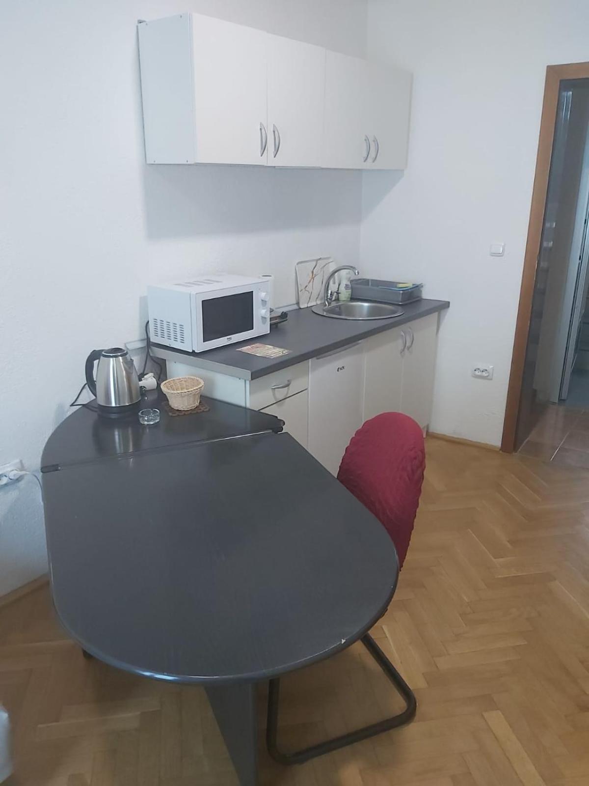 Apartmani Sladojević
