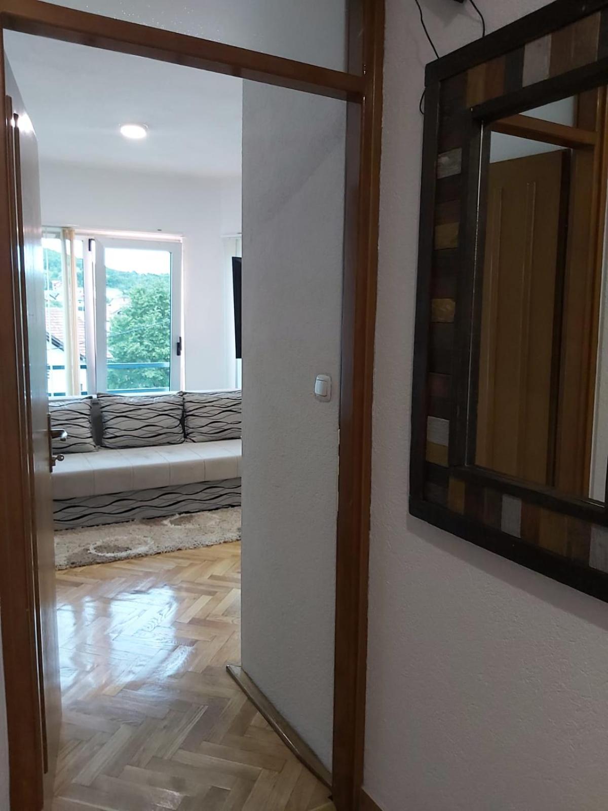 Apartmani Sladojević