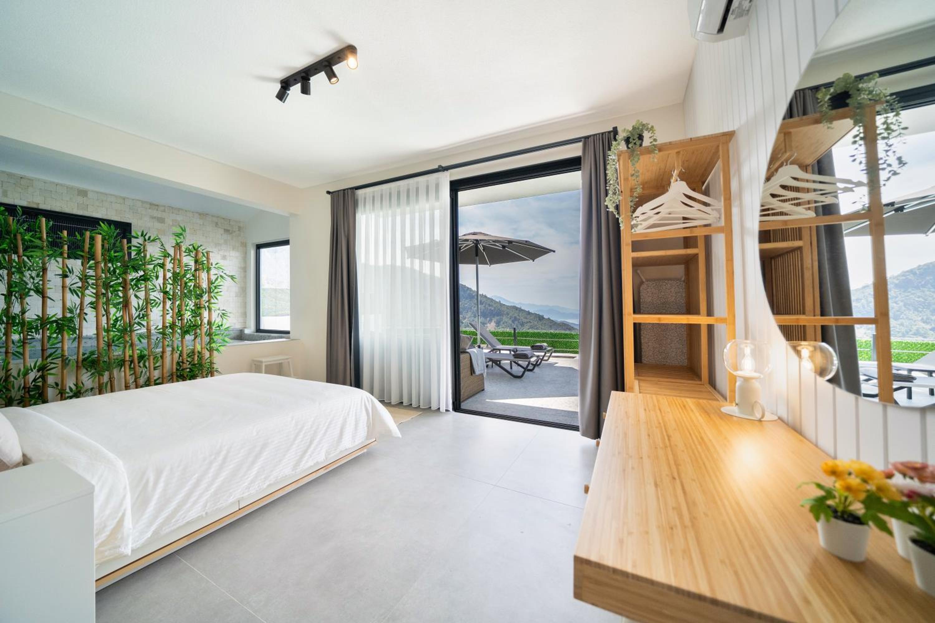 hotel room