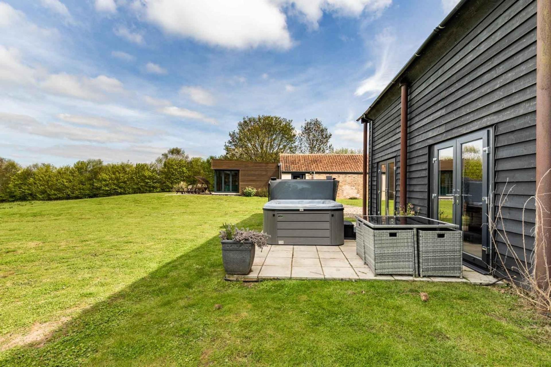 Host & Stay - Willow Barn