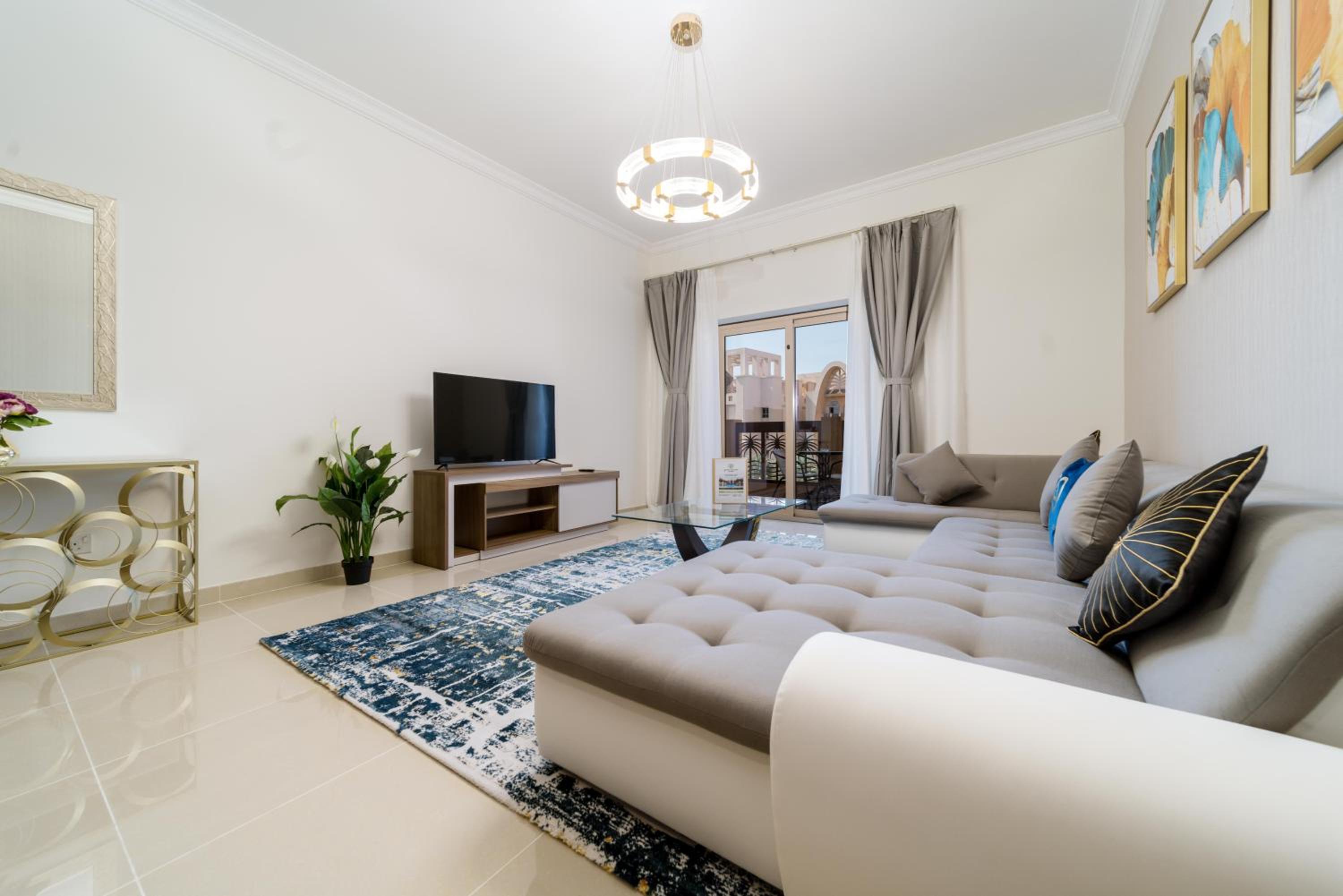Amazing BeachFront Apartments near Atlantis Waterpark by Simply Comfort Sarai Palm Jumeirah