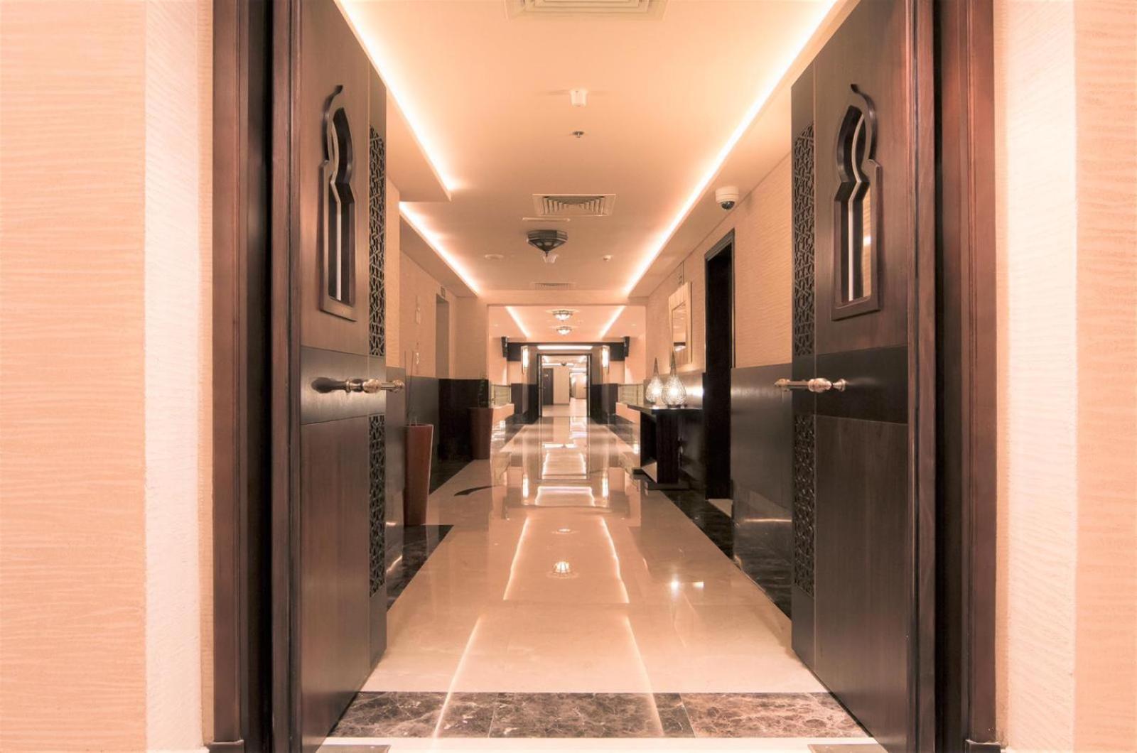 Amazing BeachFront Apartments near Atlantis Waterpark by Simply Comfort Sarai Palm Jumeirah